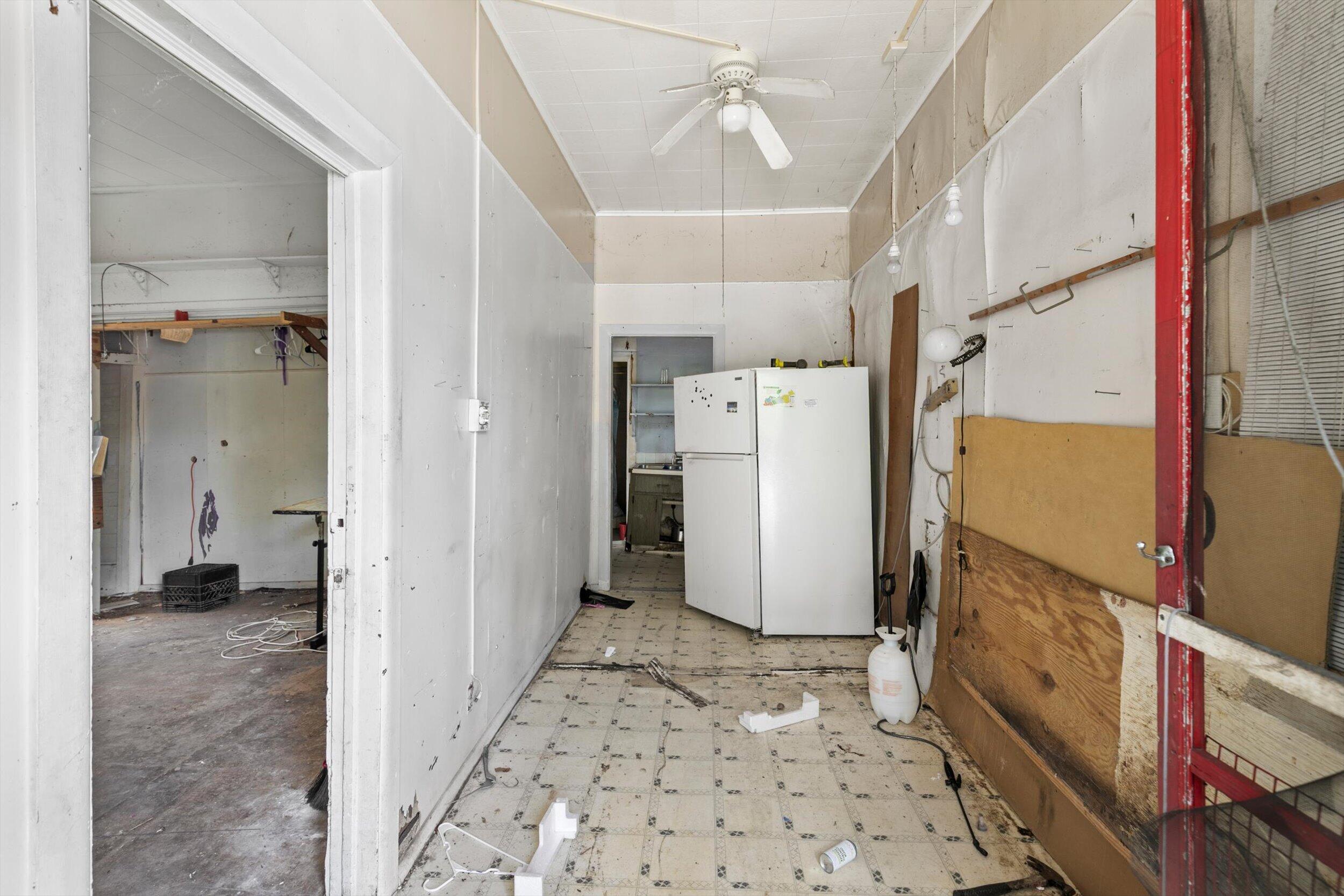 646 William Street Property Photo 20