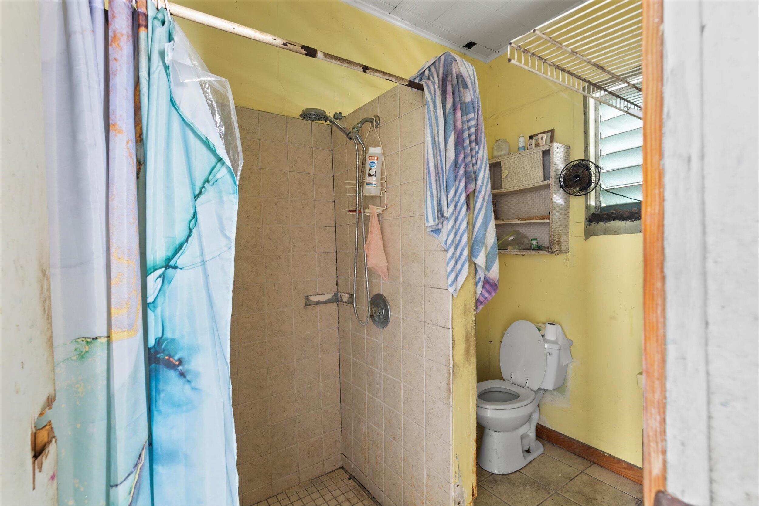646 William Street Property Photo 23