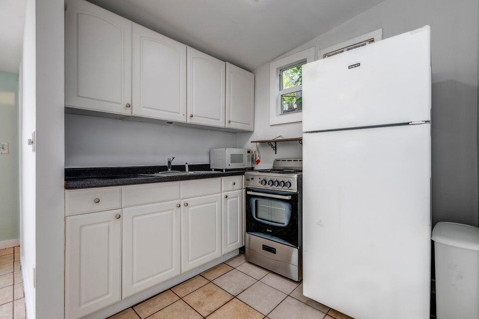 1318 Duncan Street 3 Property Photo 6