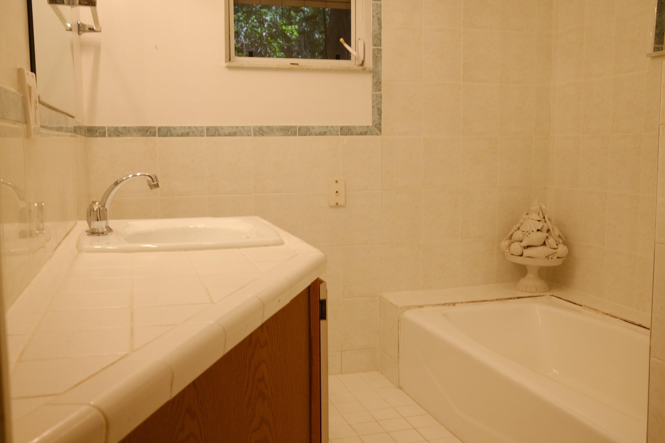 6 Atlantic Drive Property Photo 10
