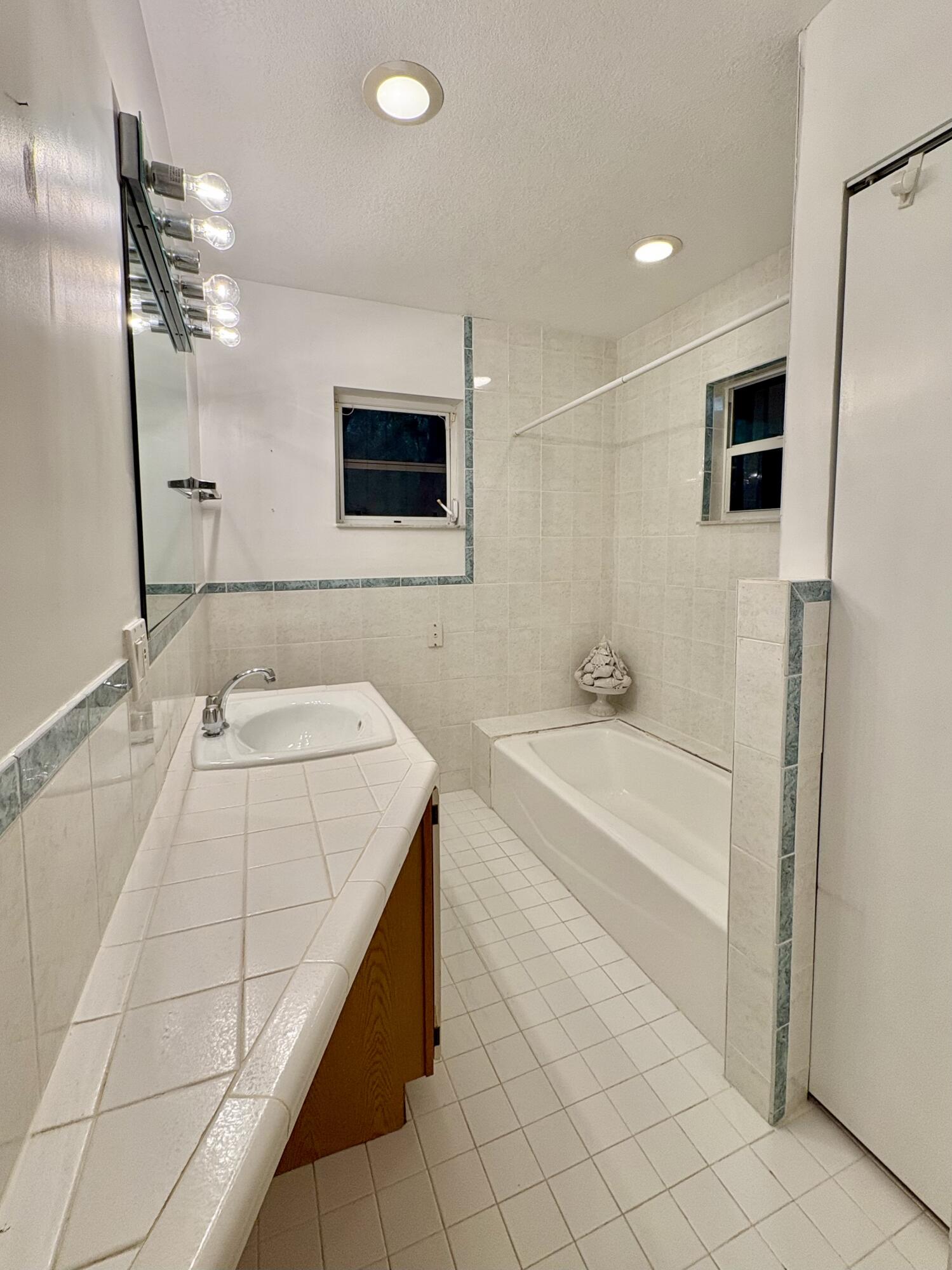 6 Atlantic Drive Property Photo 16