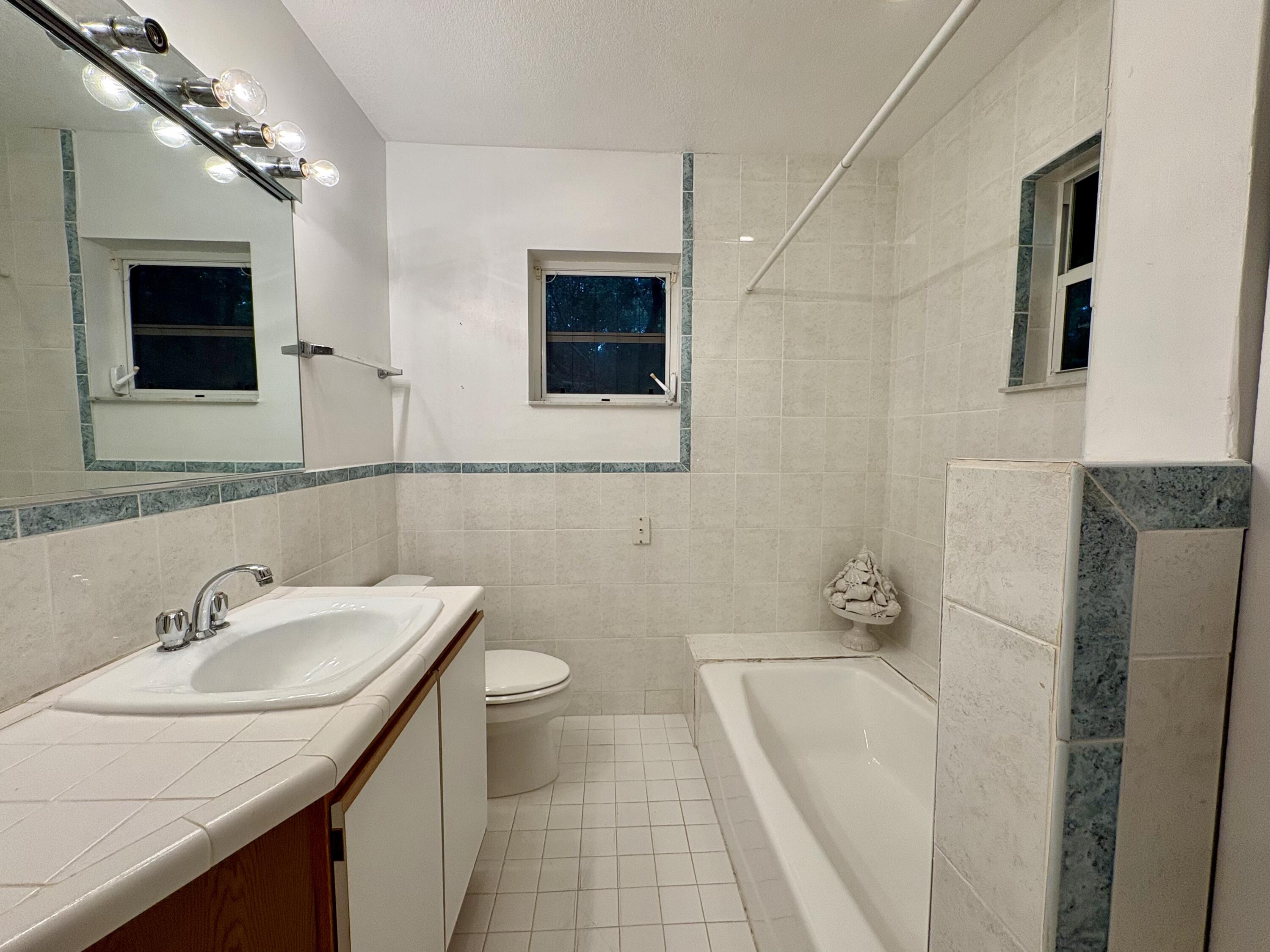 6 Atlantic Drive Property Photo 17
