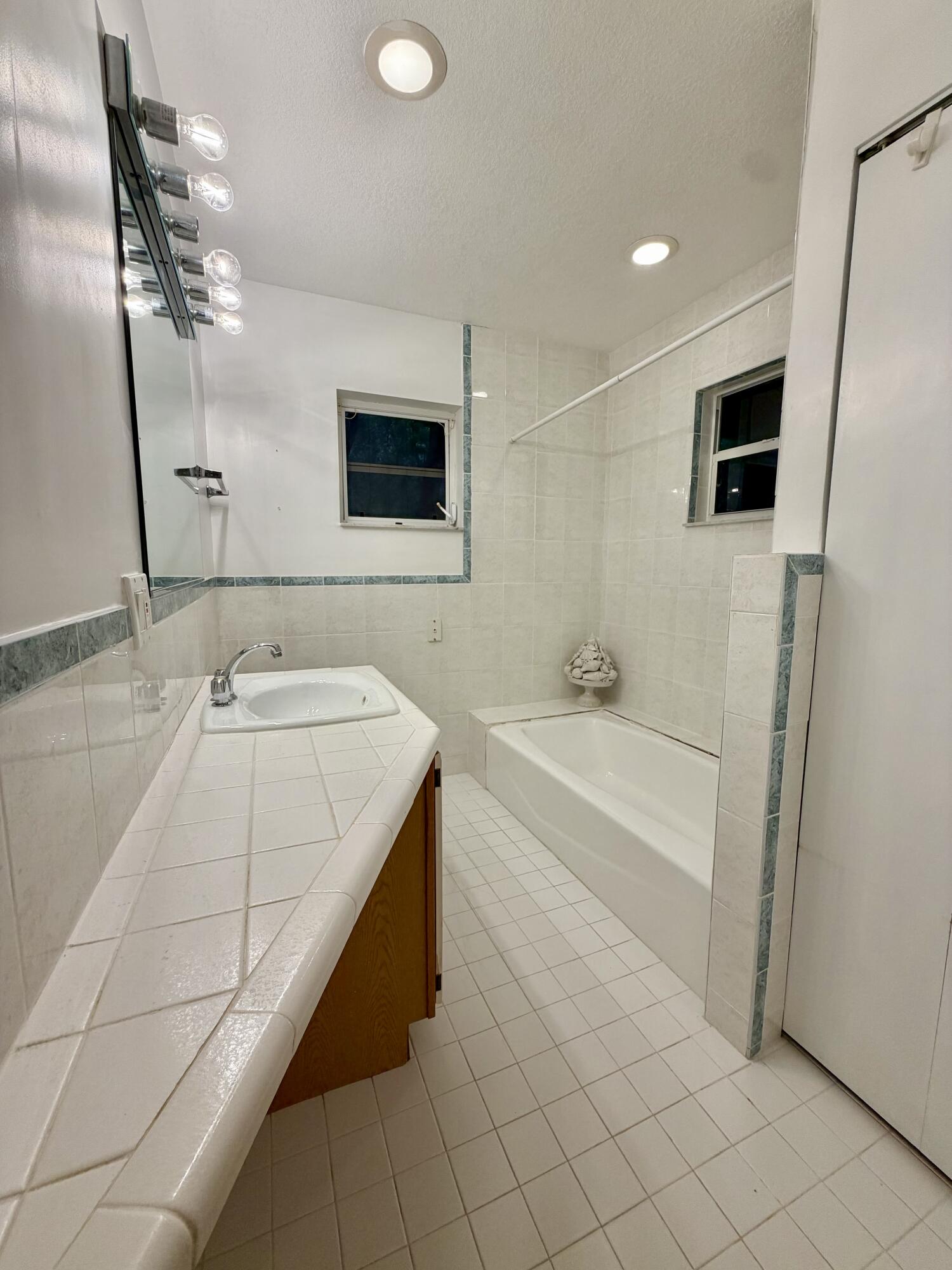 6 Atlantic Drive Property Photo 18