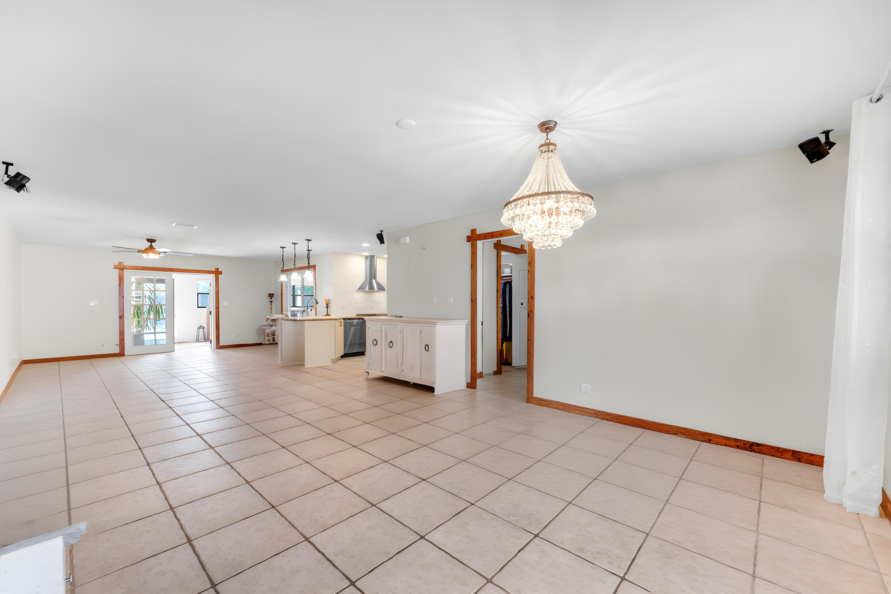 32205 Sw 199th Court Property Photo 4