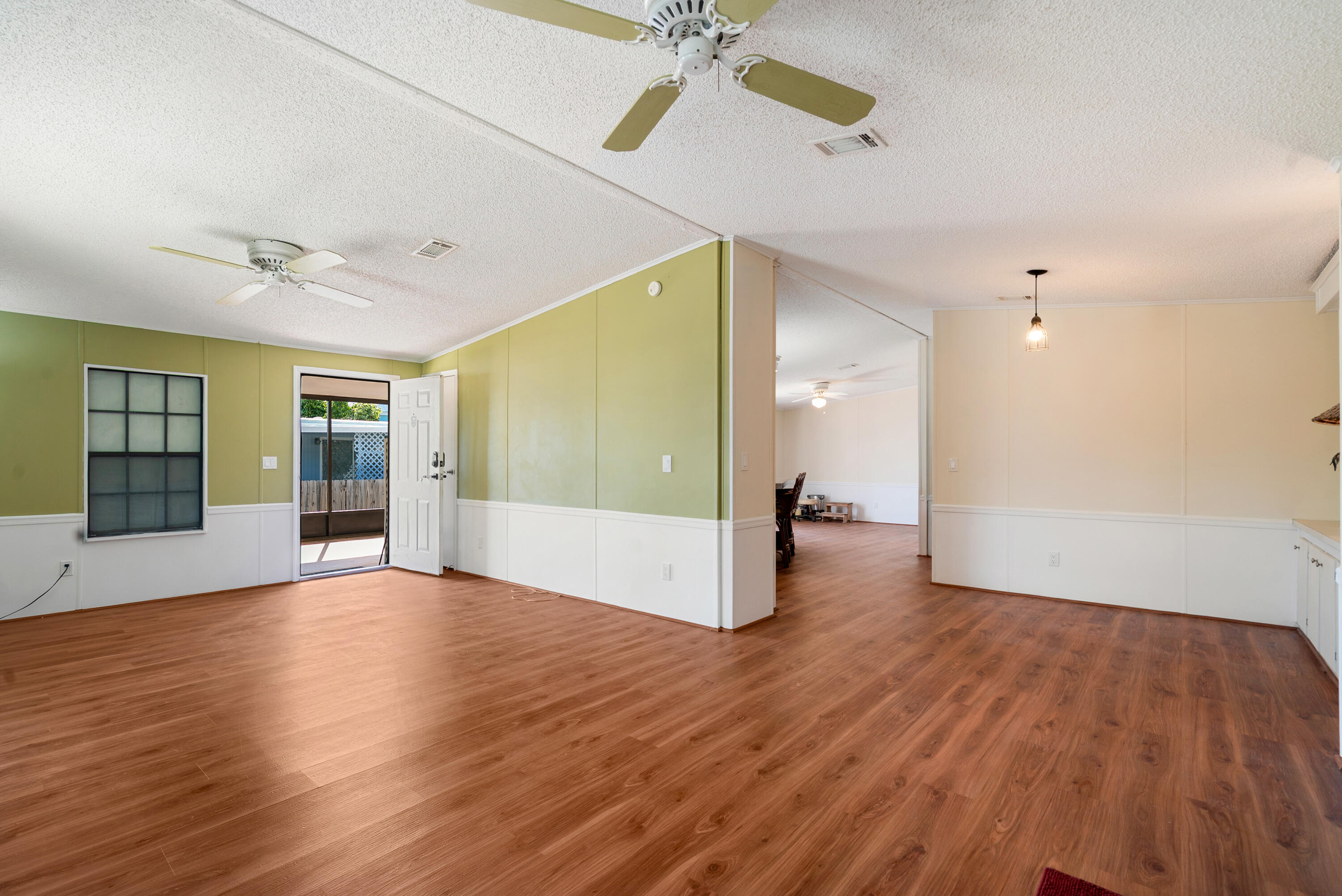 252 Oleander Drive Property Photo 3