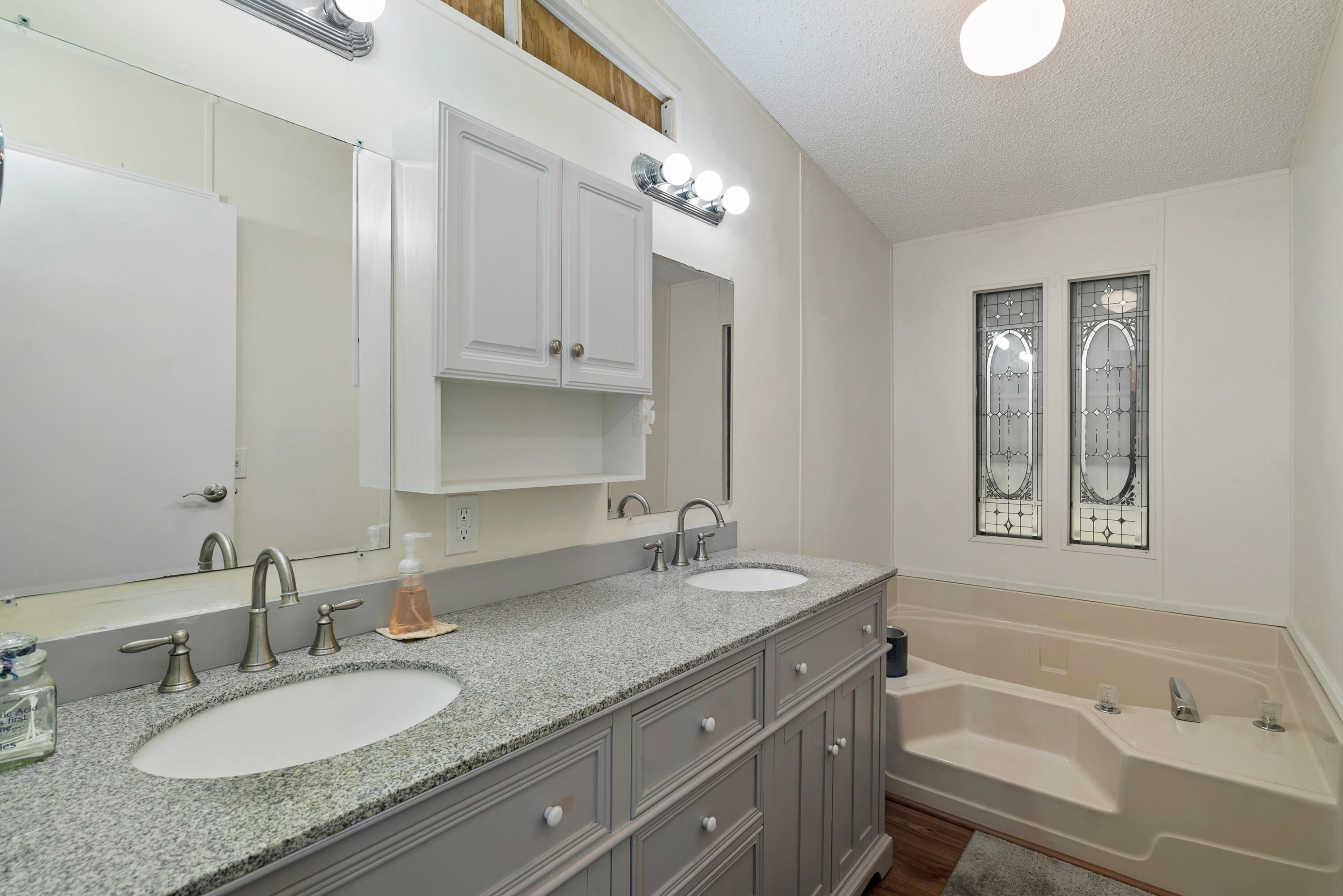 252 Oleander Drive Property Photo 5