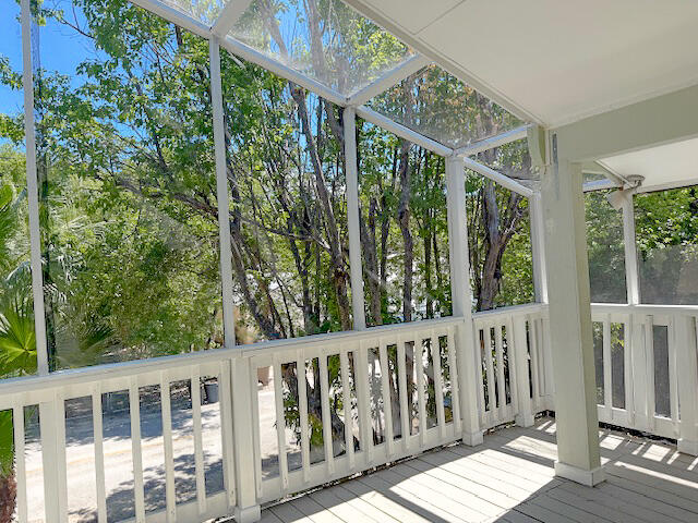 110 Arctic Avenue Property Photo 7