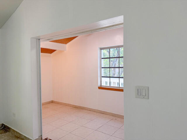 110 Arctic Avenue Property Photo 14