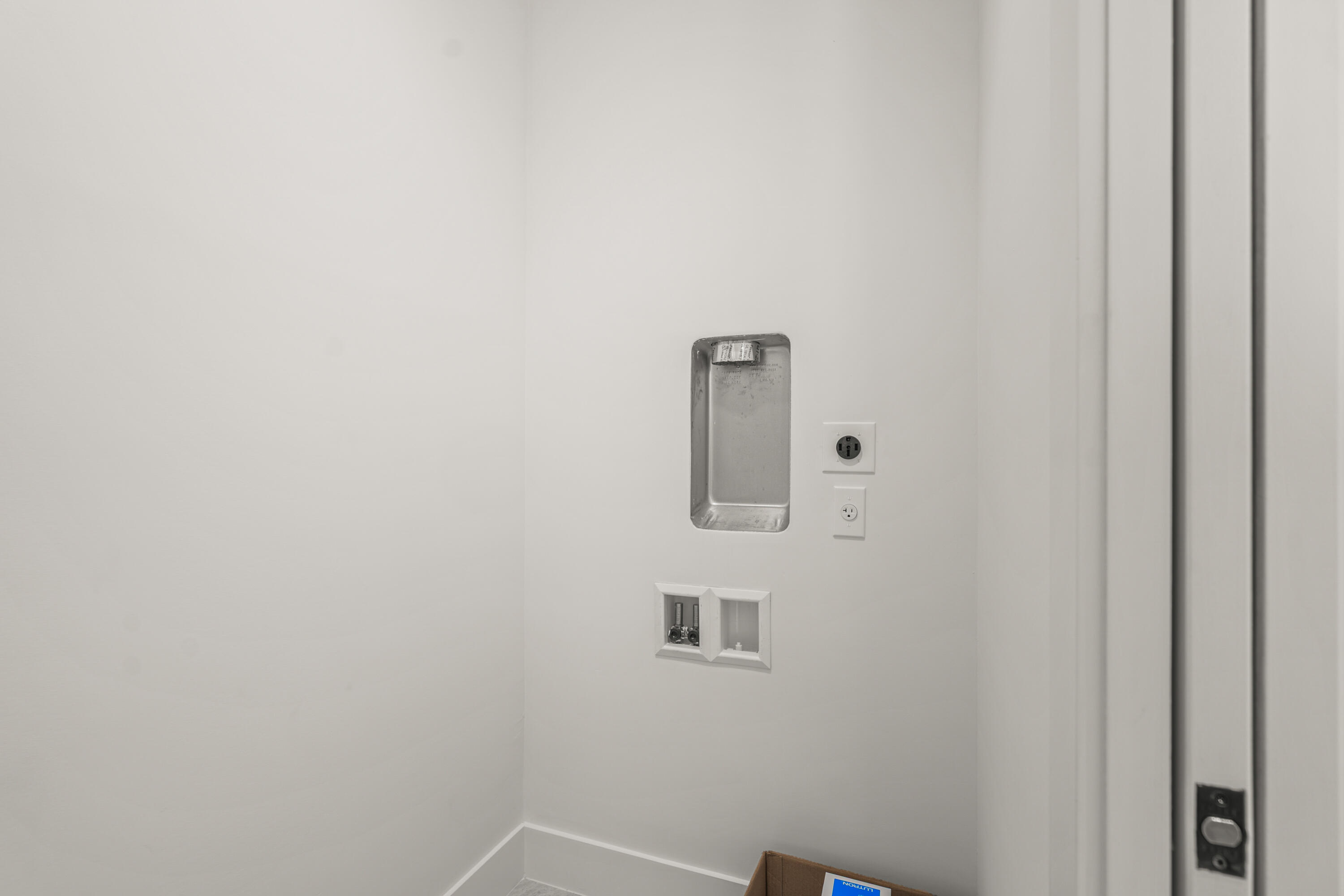 108 Ellington Court Property Photo 34