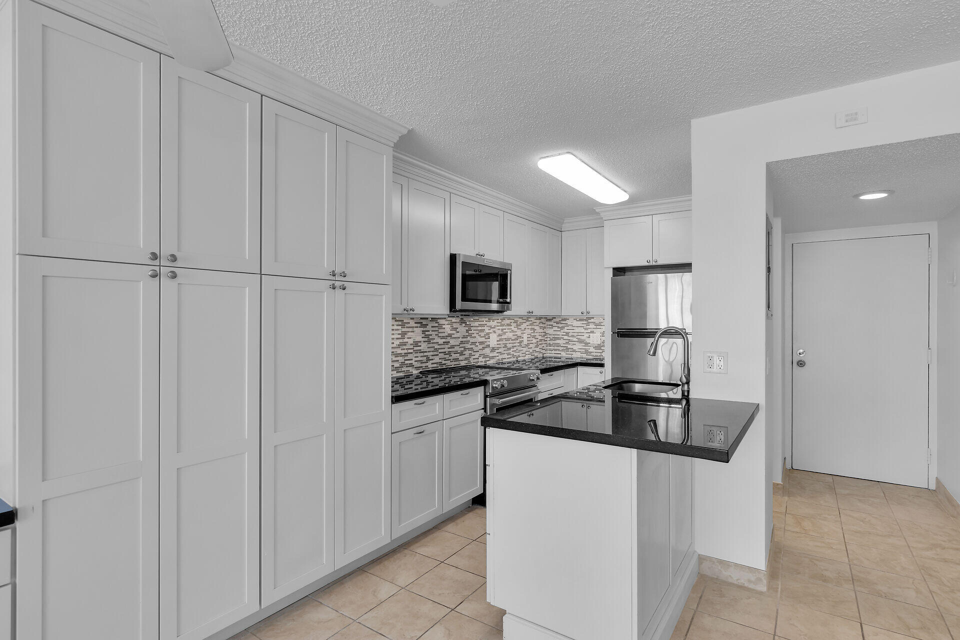 3312 Northside Drive Apt 707 Property Photo 6