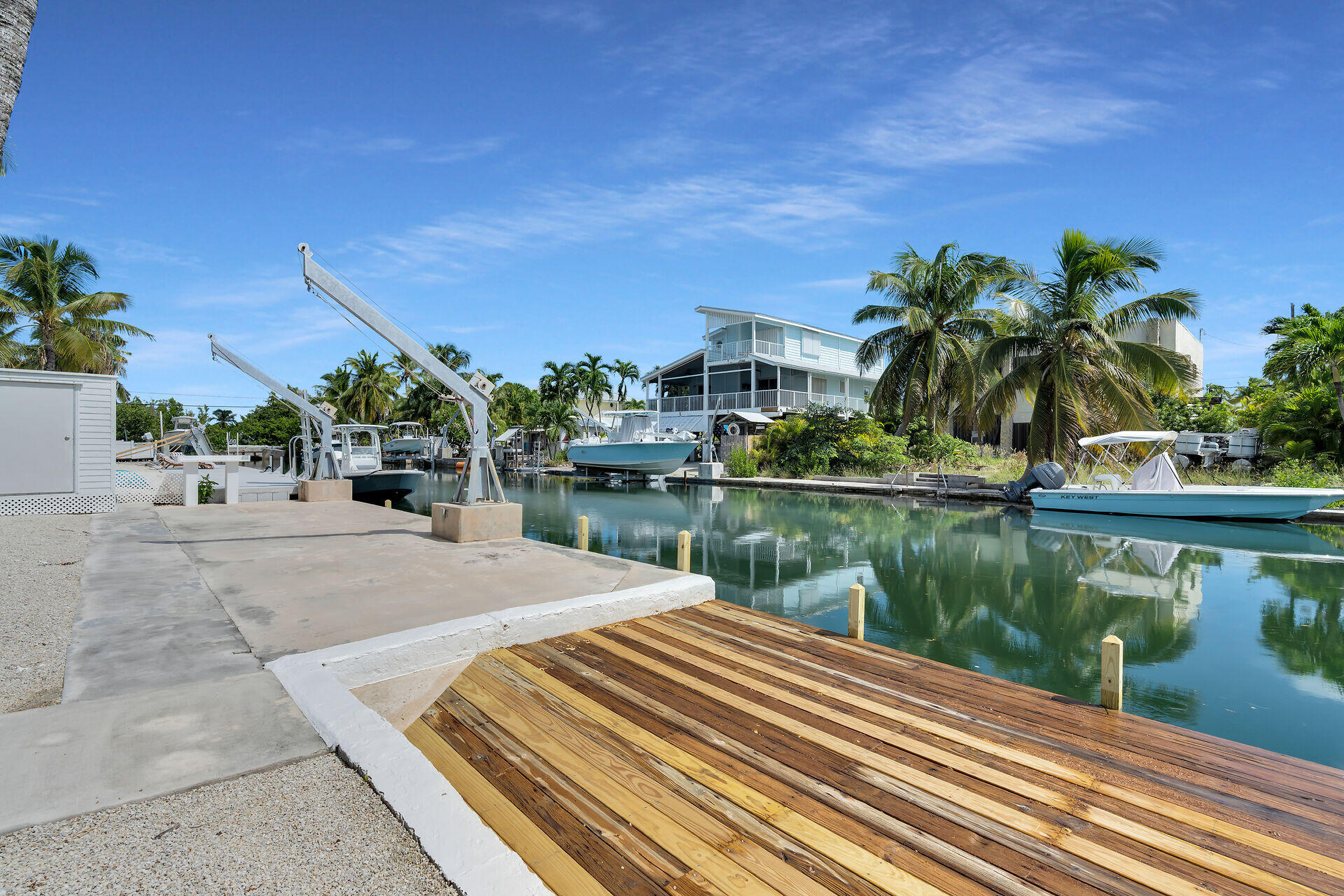947 Gulf Drive Property Photo 9