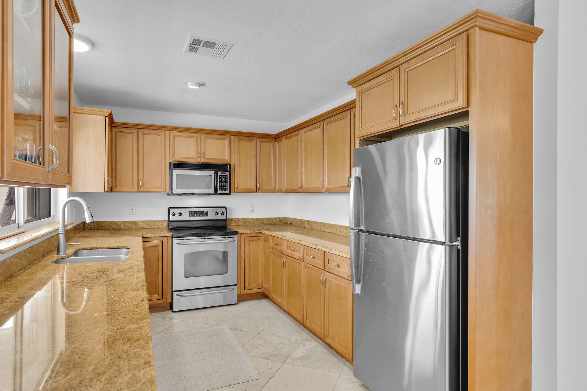 947 Gulf Drive Property Photo 16