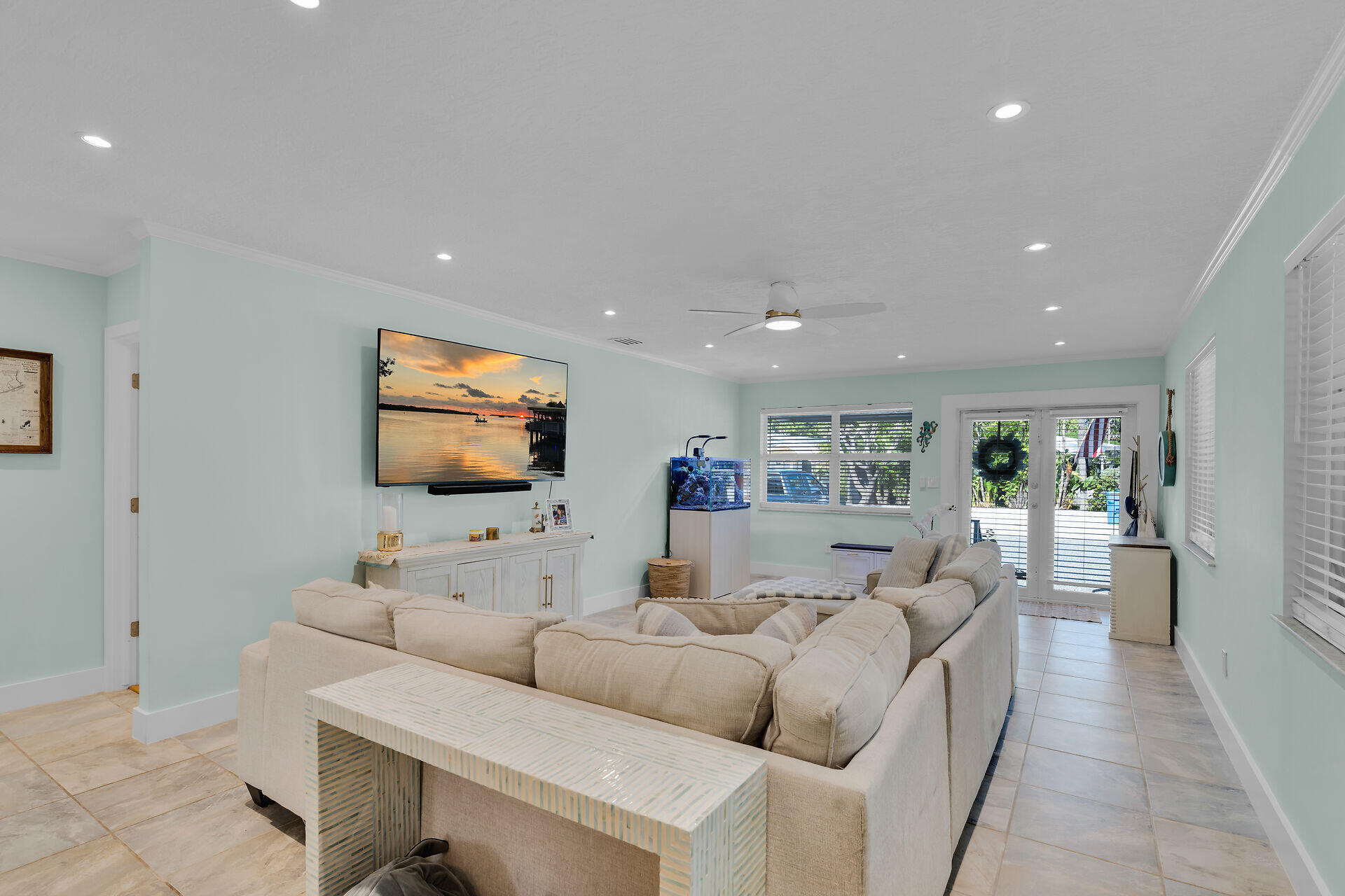 202 Hibiscus Street Property Photo 6
