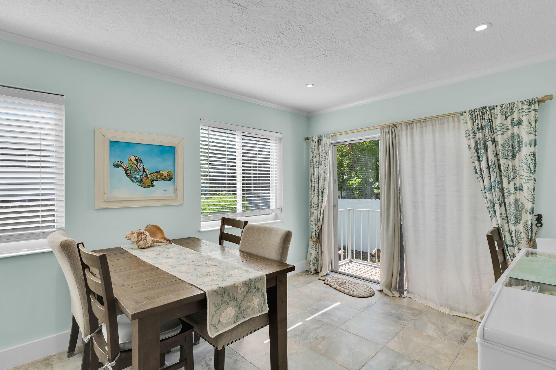 202 Hibiscus Street Property Photo 12