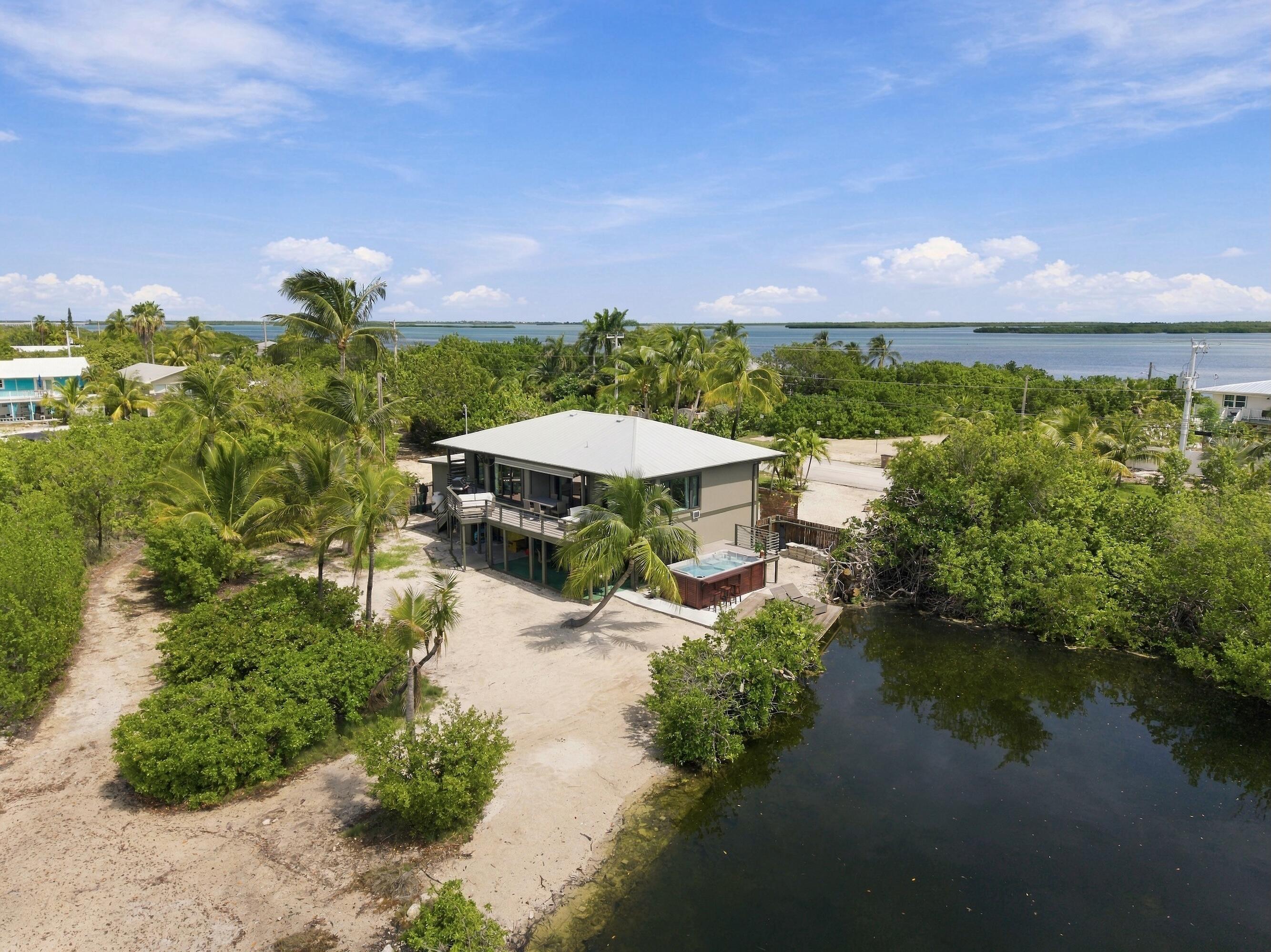 1422 Boca Chica Road Property Photo 2