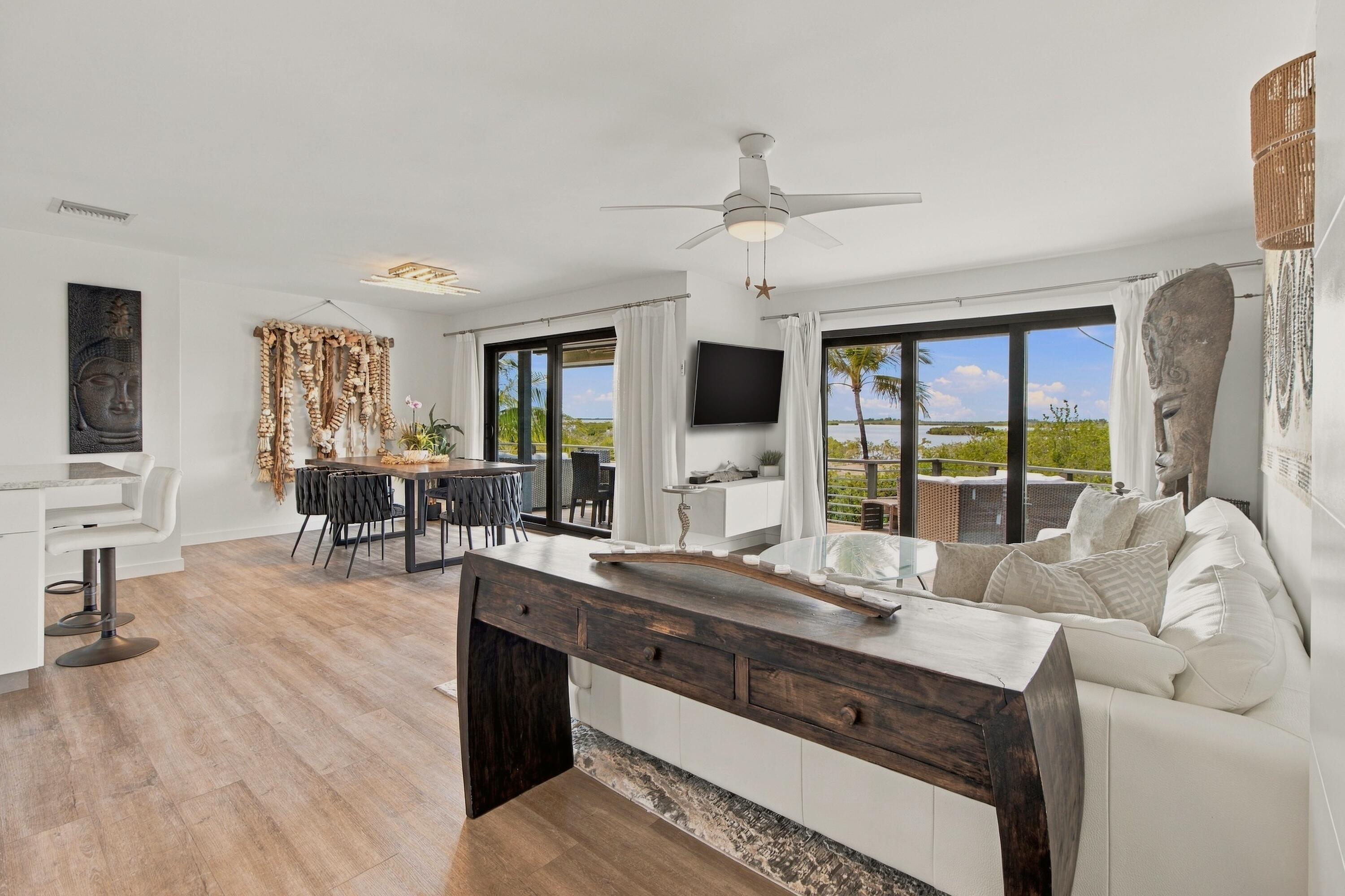 1422 Boca Chica Road Property Photo 14