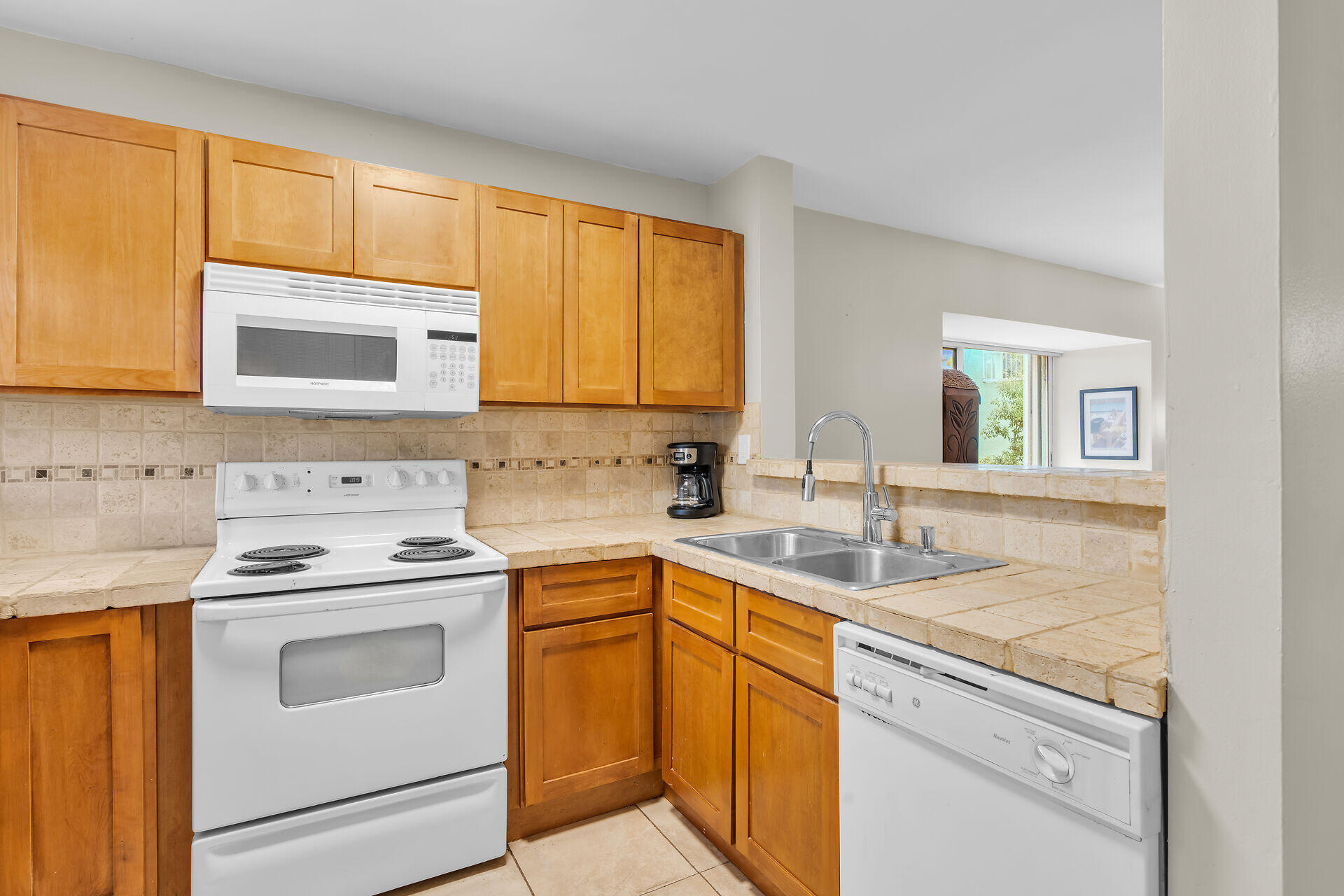 98381 Windward Avenue Property Photo 14