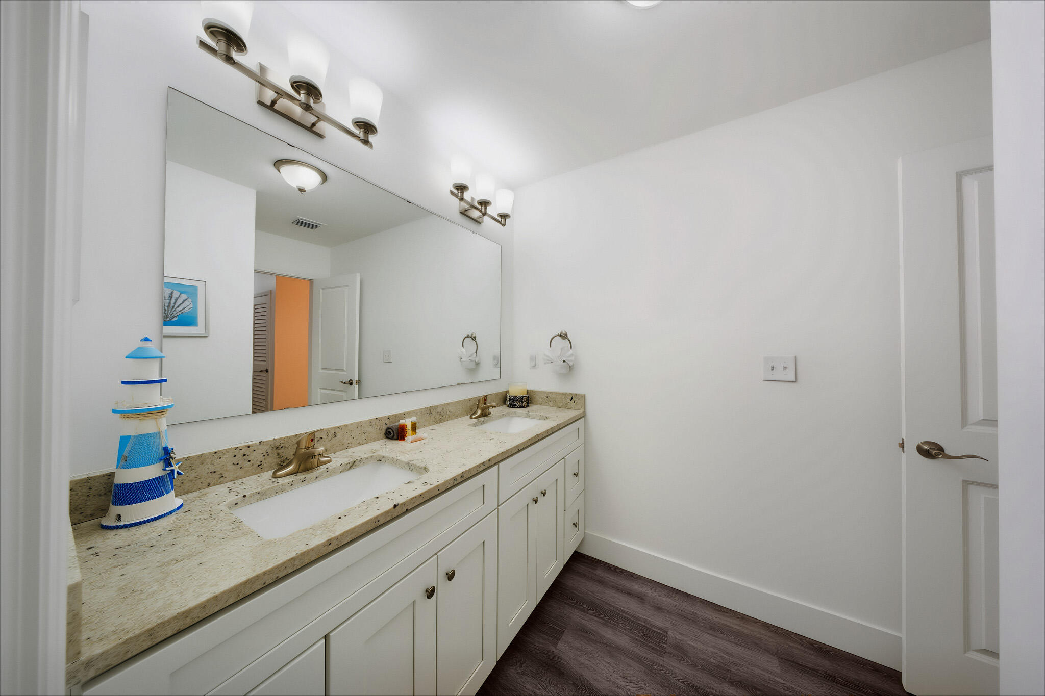 1716 Laird Street Property Photo 18