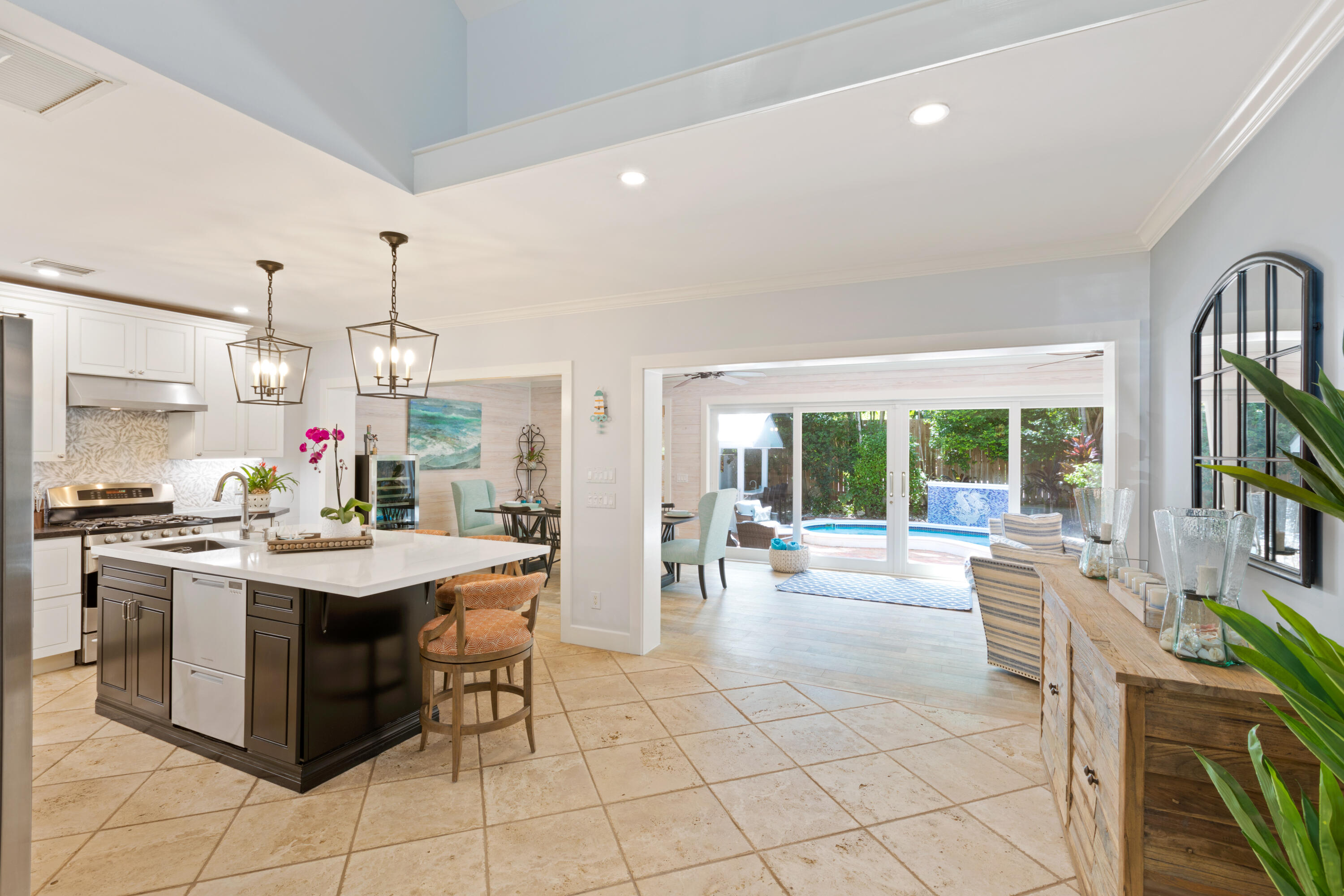 1212 Olivia Street Property Photo 6
