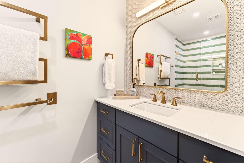 1212 Olivia Street Property Photo 16