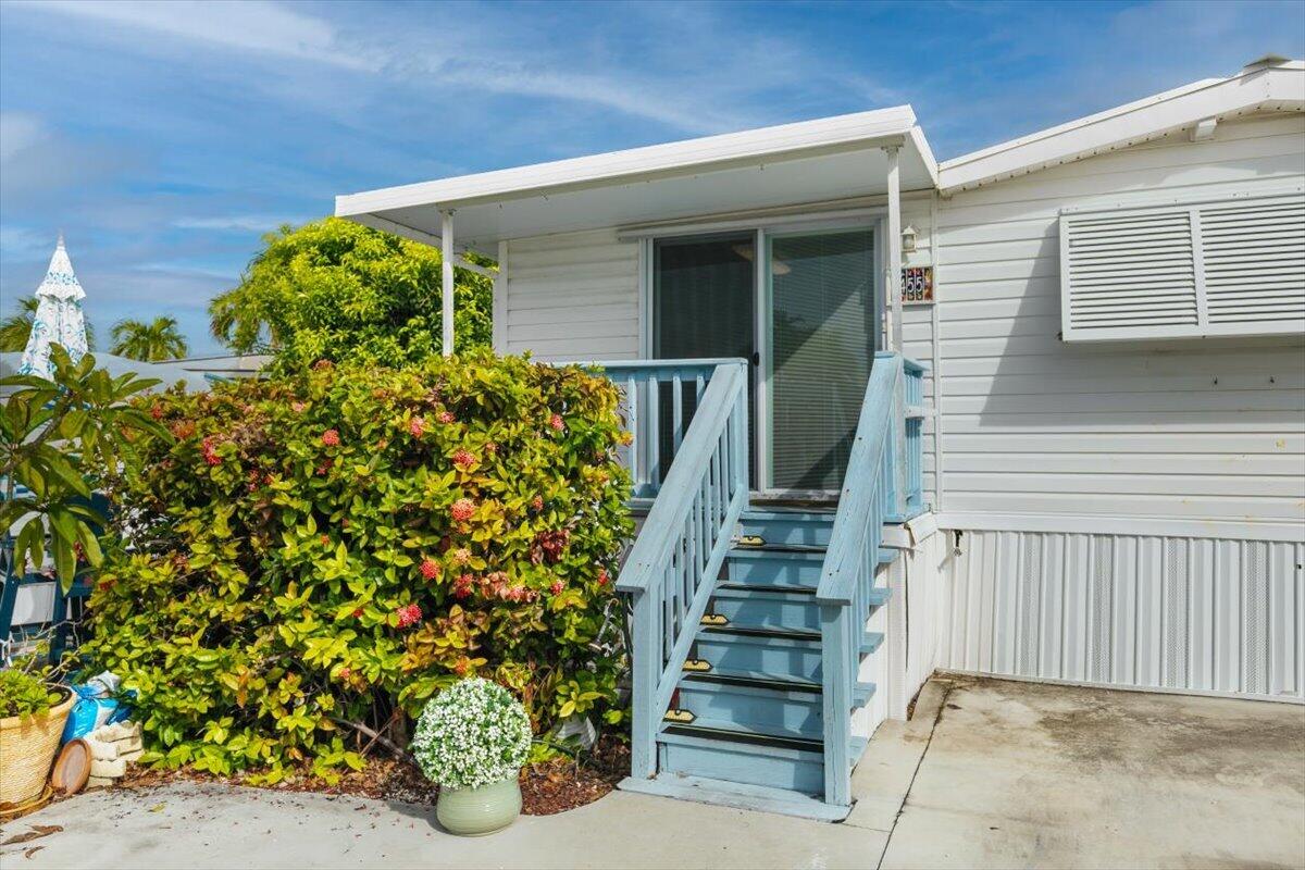701 Spanish Main Drive 455 Property Photo 3