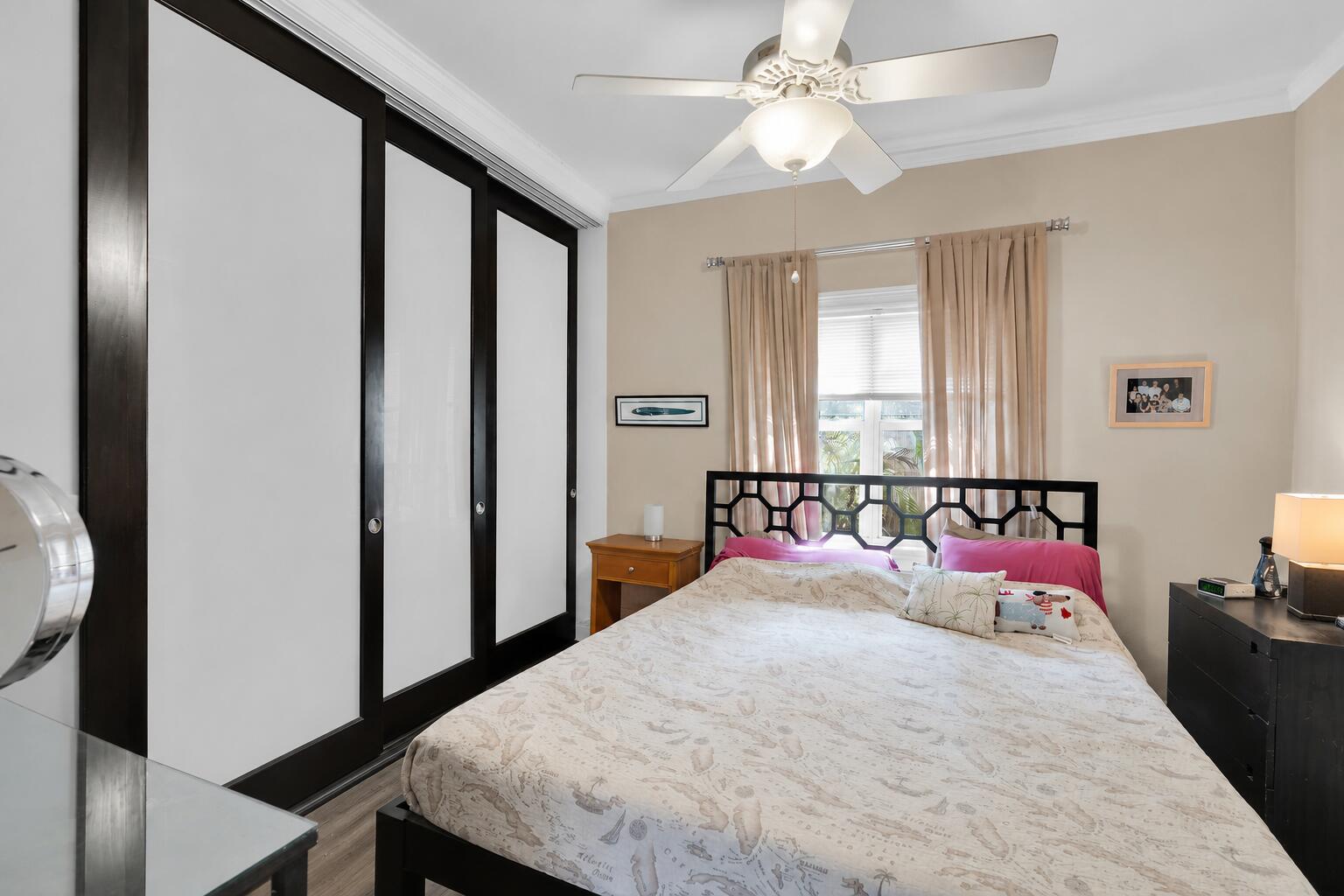 2506 Seidenberg Avenue Property Photo 10