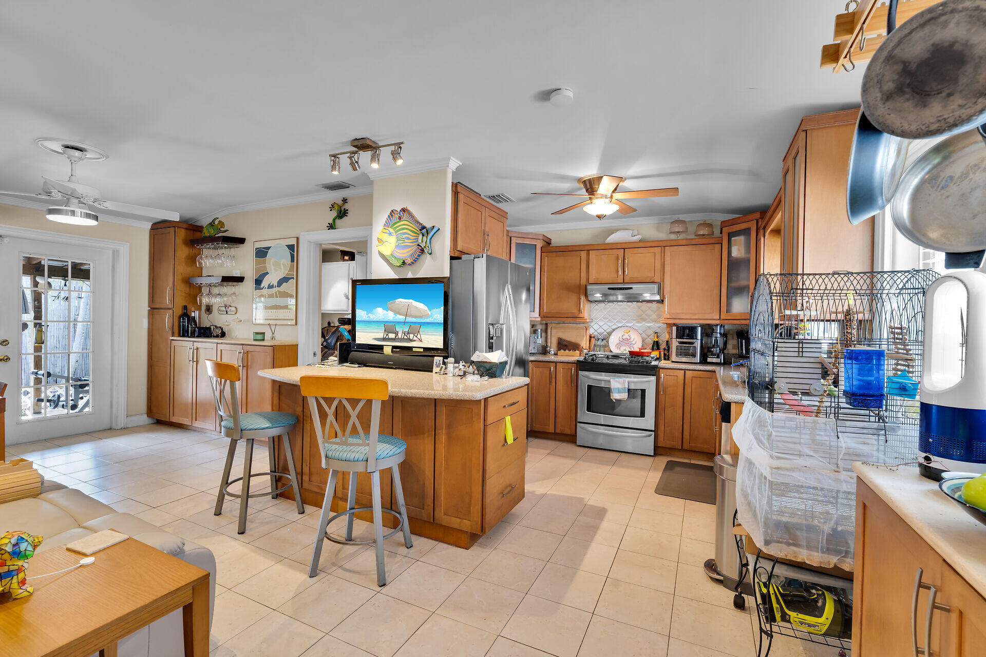 2506 Seidenberg Avenue Property Photo 15