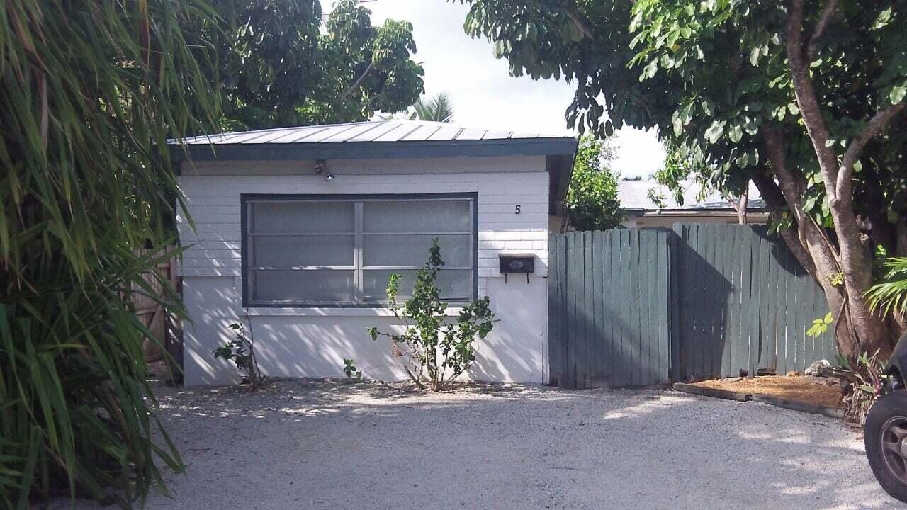 5 Hilton Haven Drive Property Photo 5