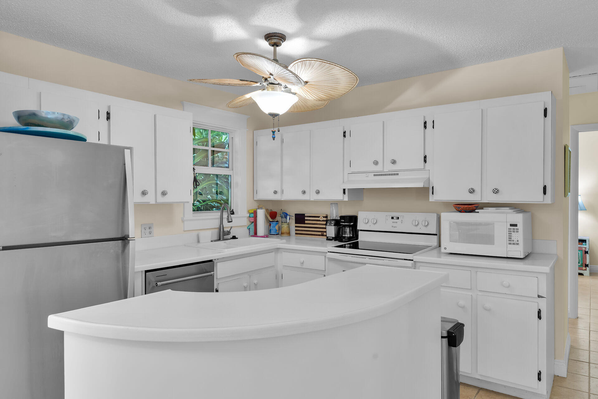 2911 Seidenberg Avenue Property Photo 15