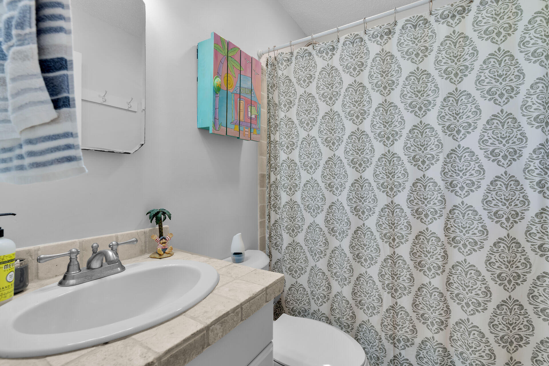 2911 Seidenberg Avenue Property Photo 25