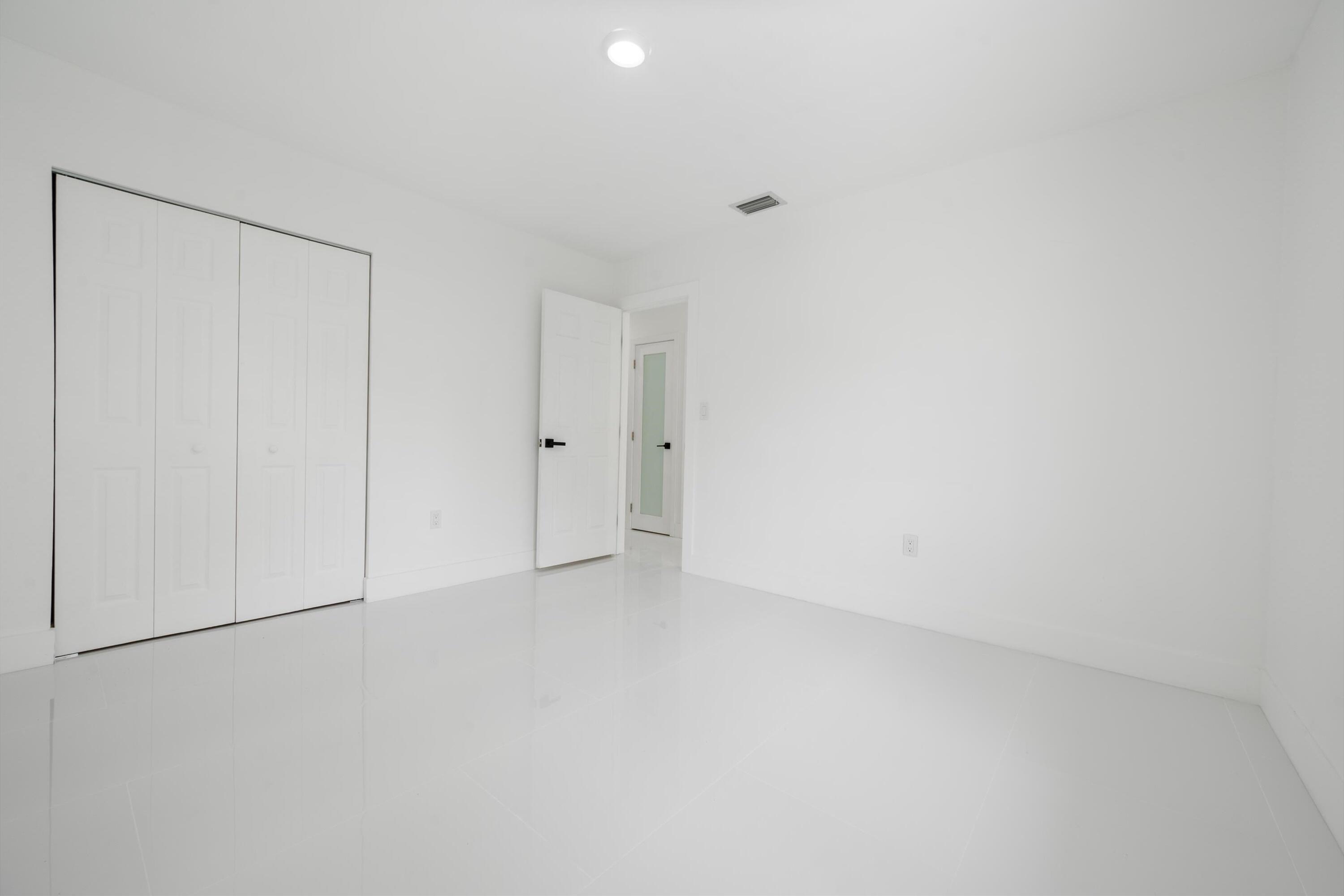 1112 Sw 11th Avenue 0 Property Photo 15