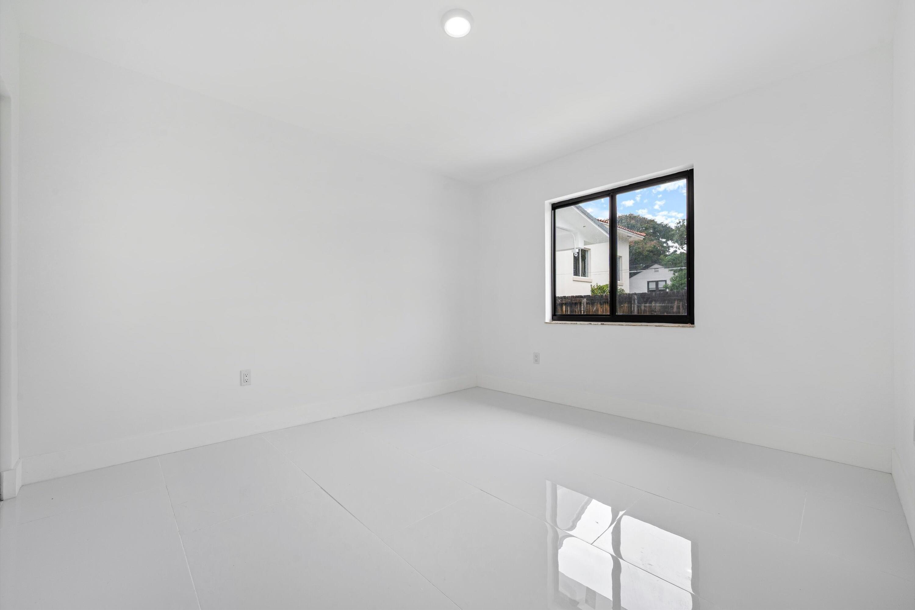 1112 Sw 11th Avenue 0 Property Photo 32