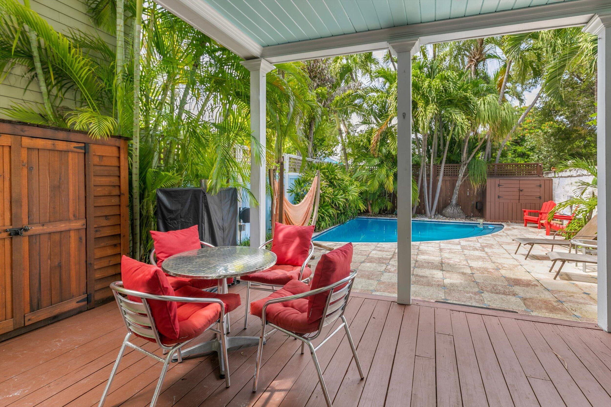 615 Amelia Street Property Photo 10