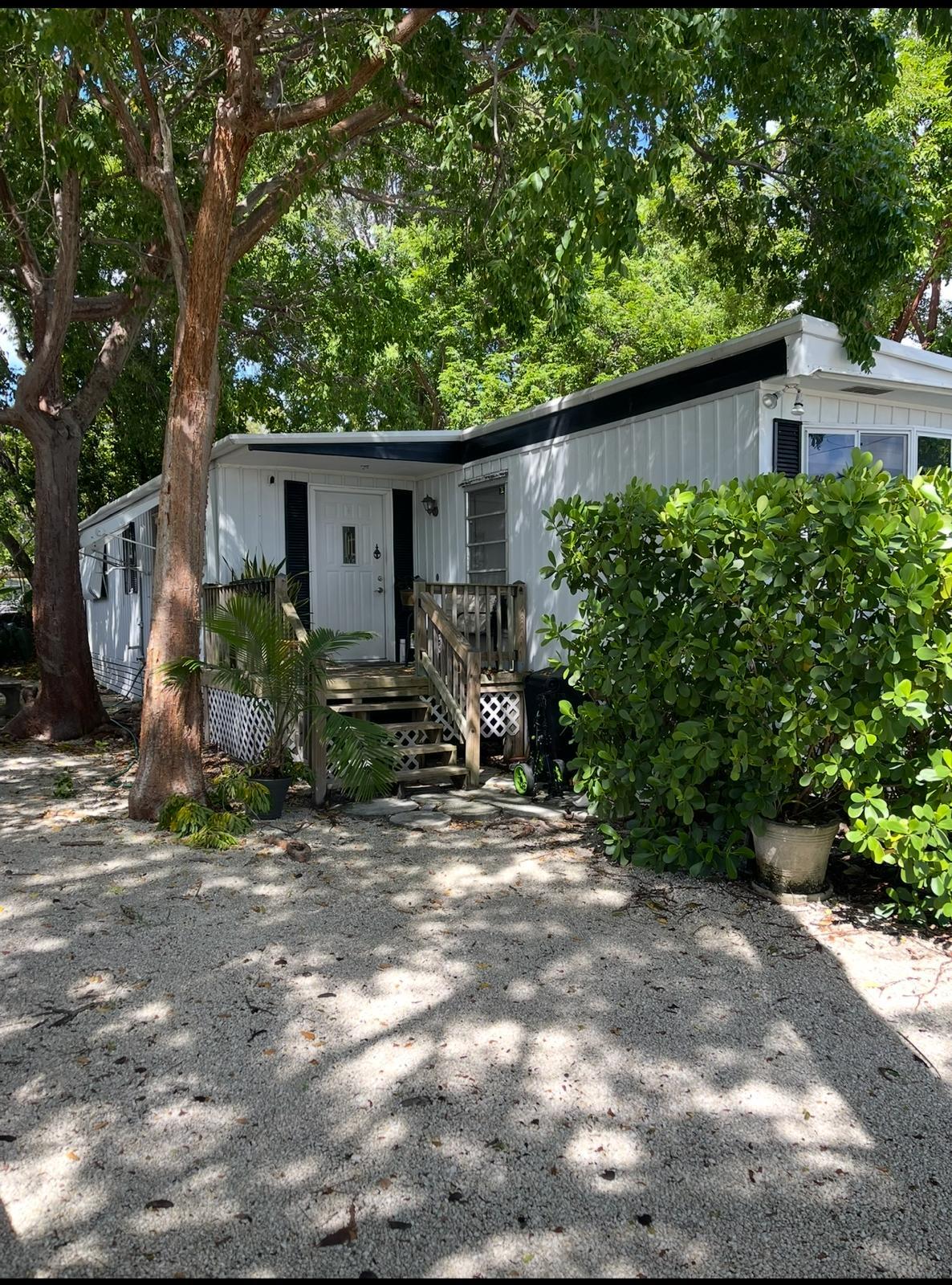 309 Lance Lane Property Photo 2