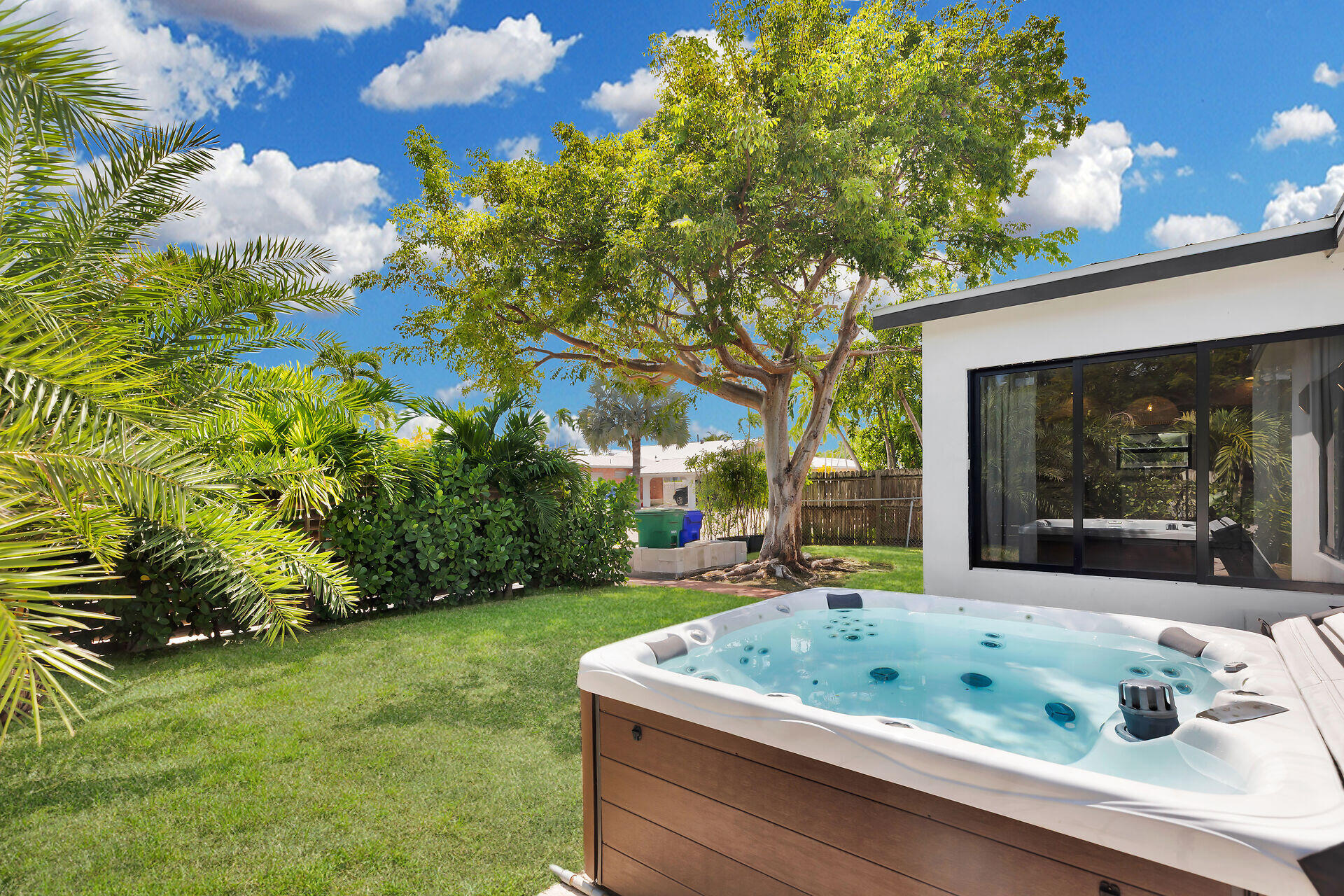 1423 Rose Street Property Photo 4
