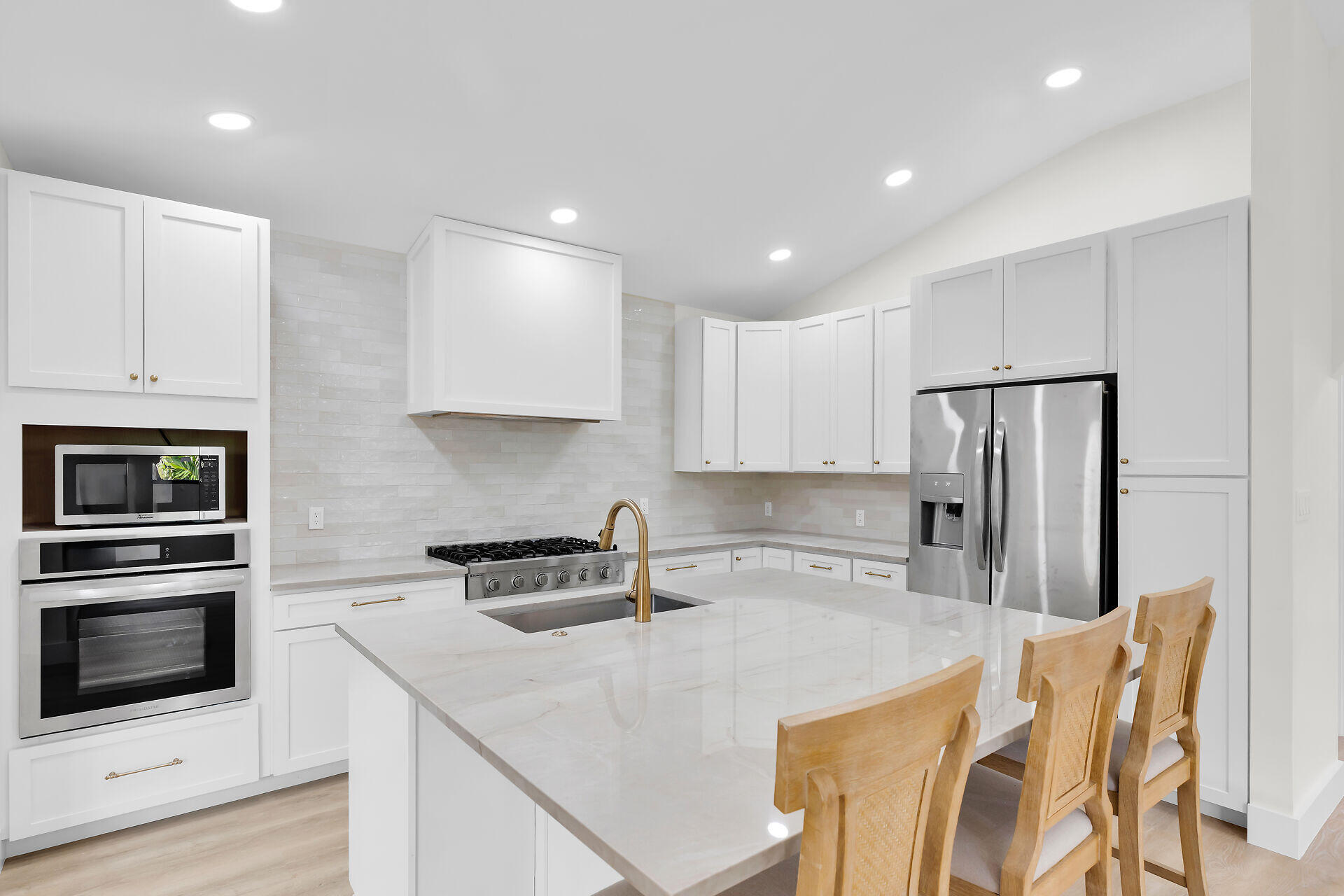 1423 Rose Street Property Photo 8