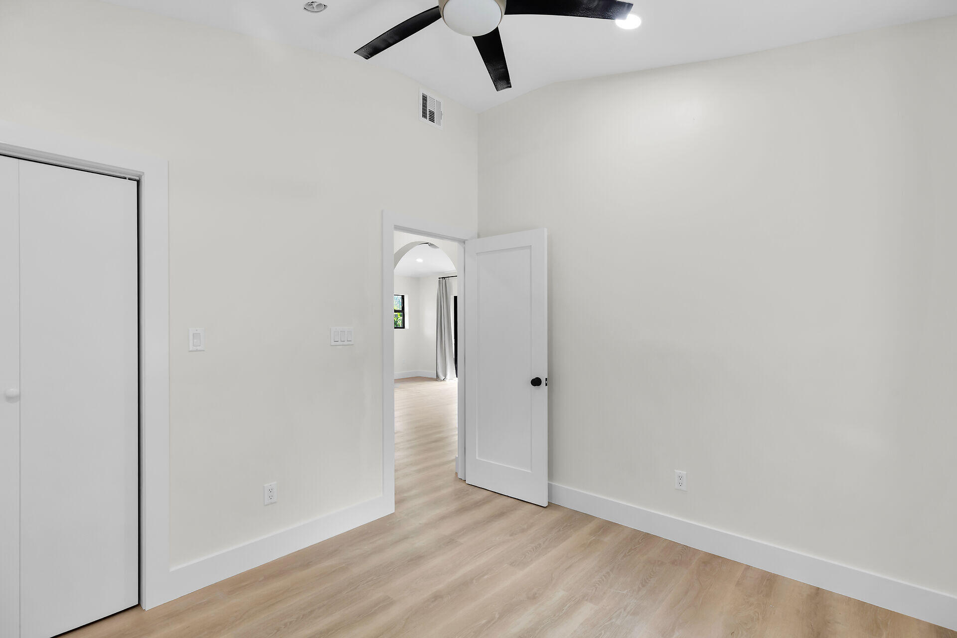 1423 Rose Street Property Photo 17