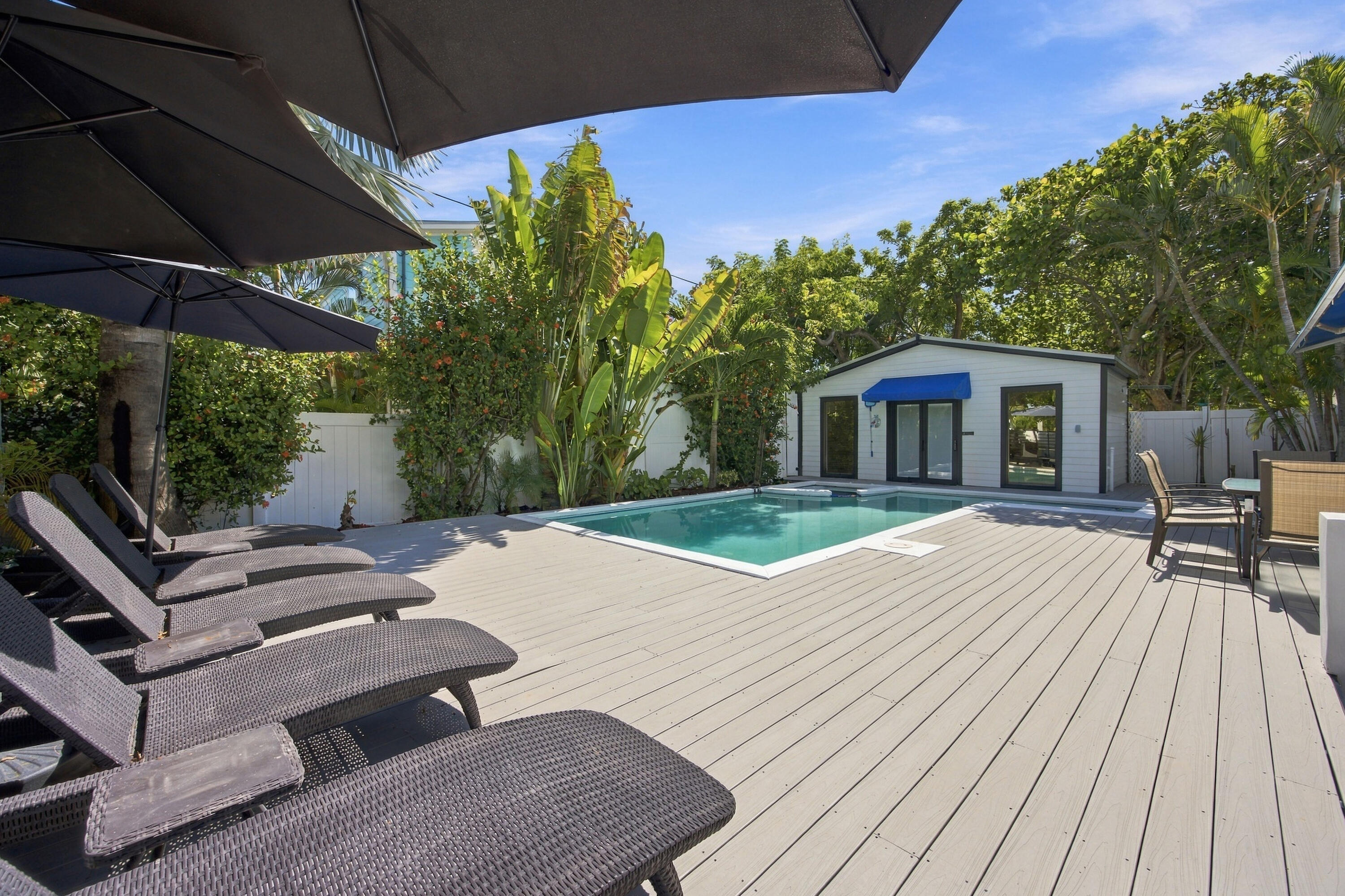 1221 Ashby Street Property Photo 4