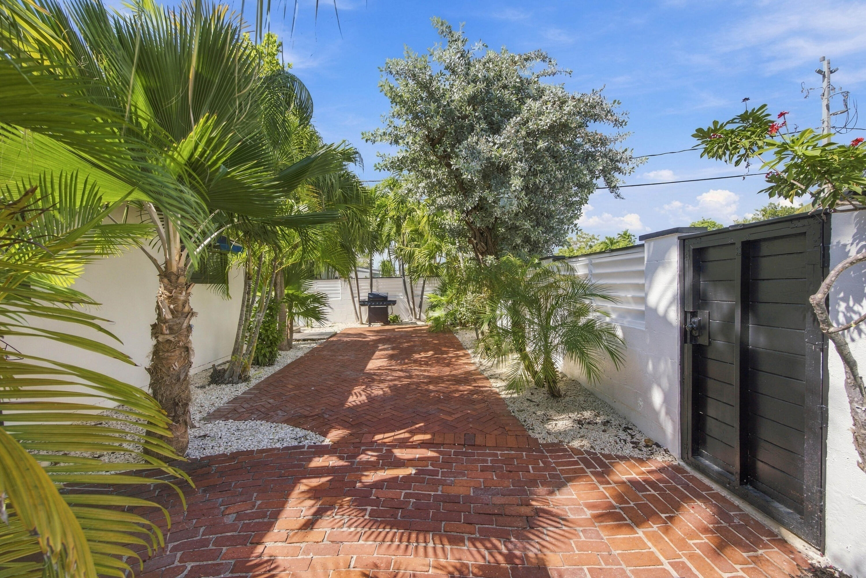 1221 Ashby Street Property Photo 45