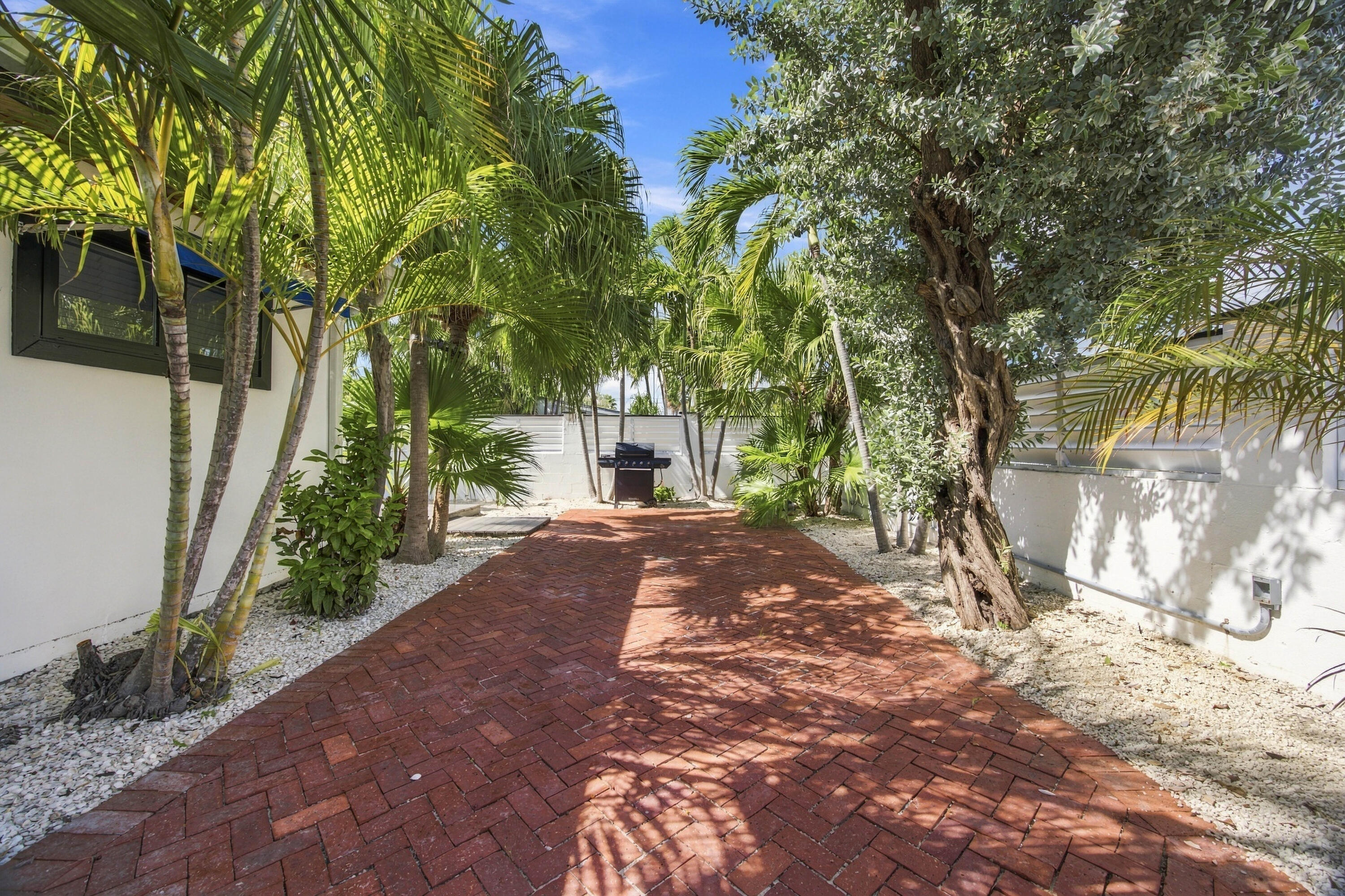 1221 Ashby Street Property Photo 46