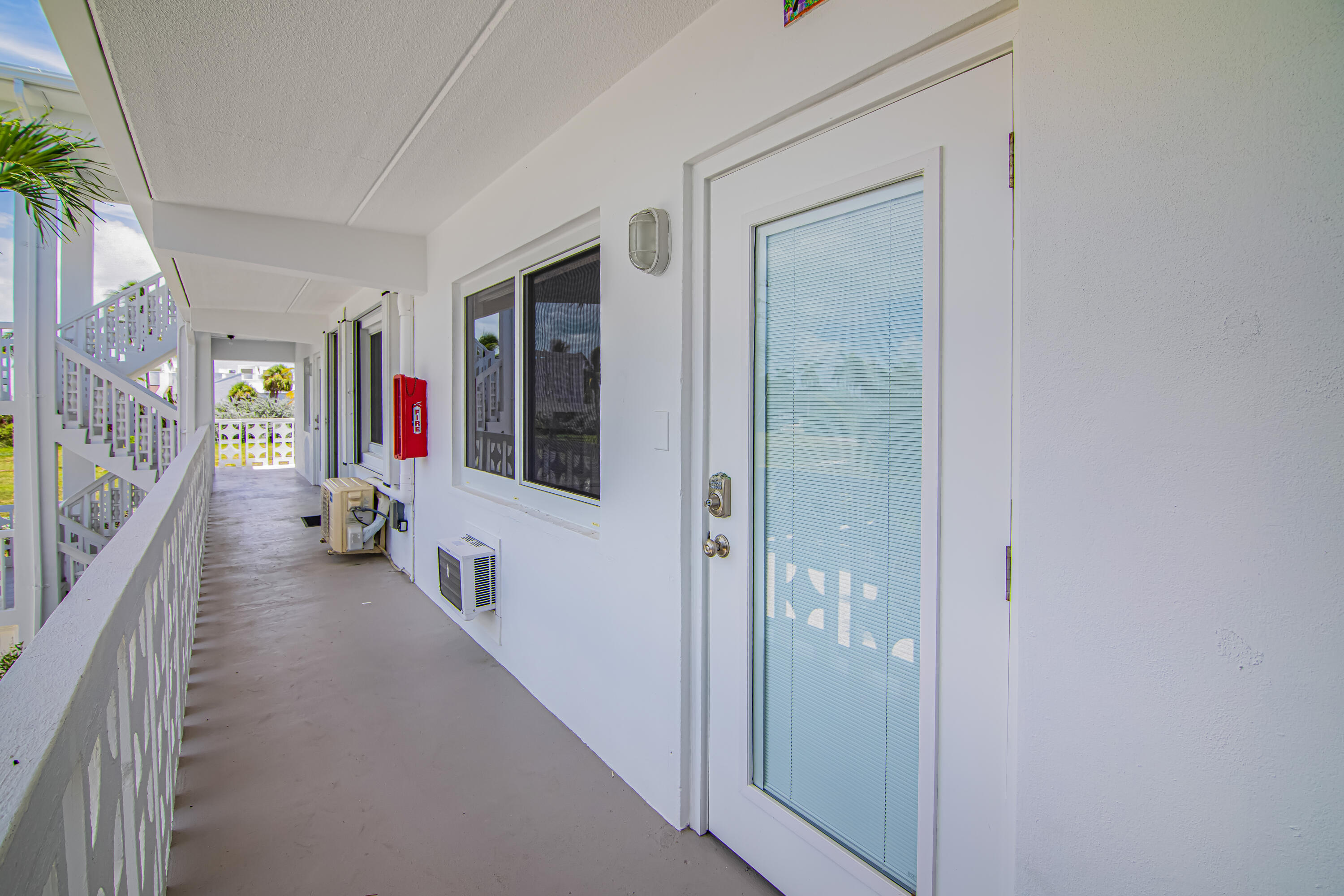 755 W Ocean Drive 7 Property Photo 4