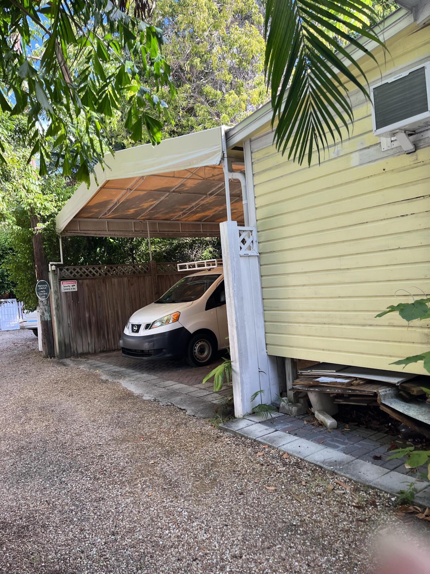 809 Fleming Street Property Photo 2