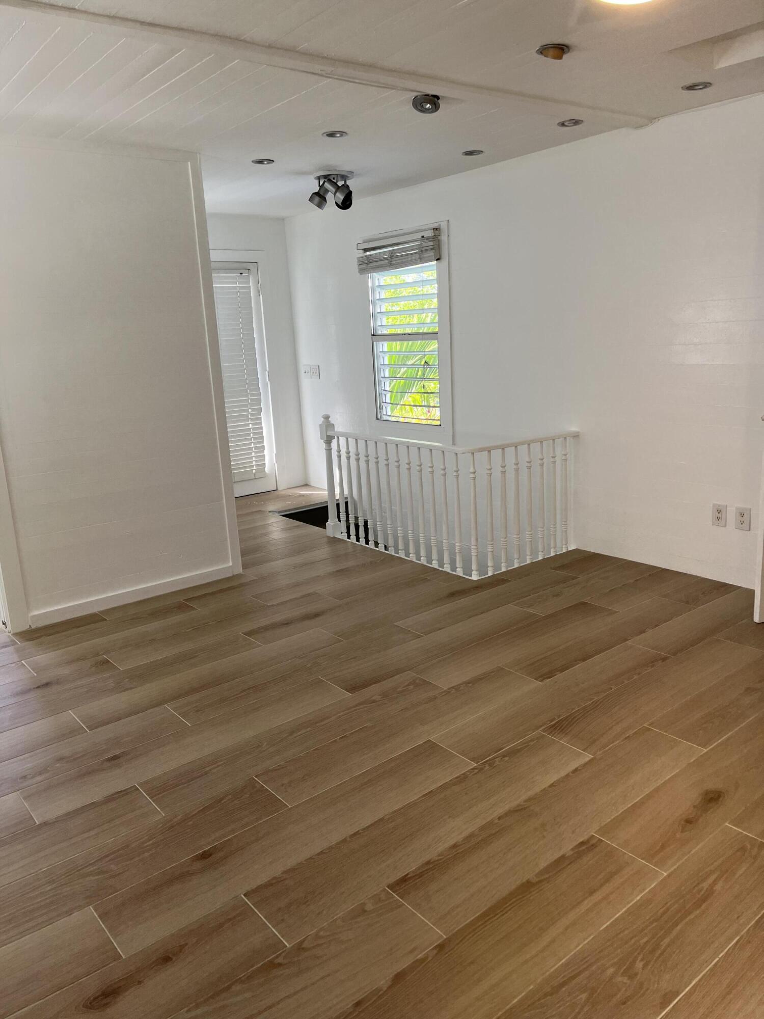 809 Fleming Street Property Photo 5