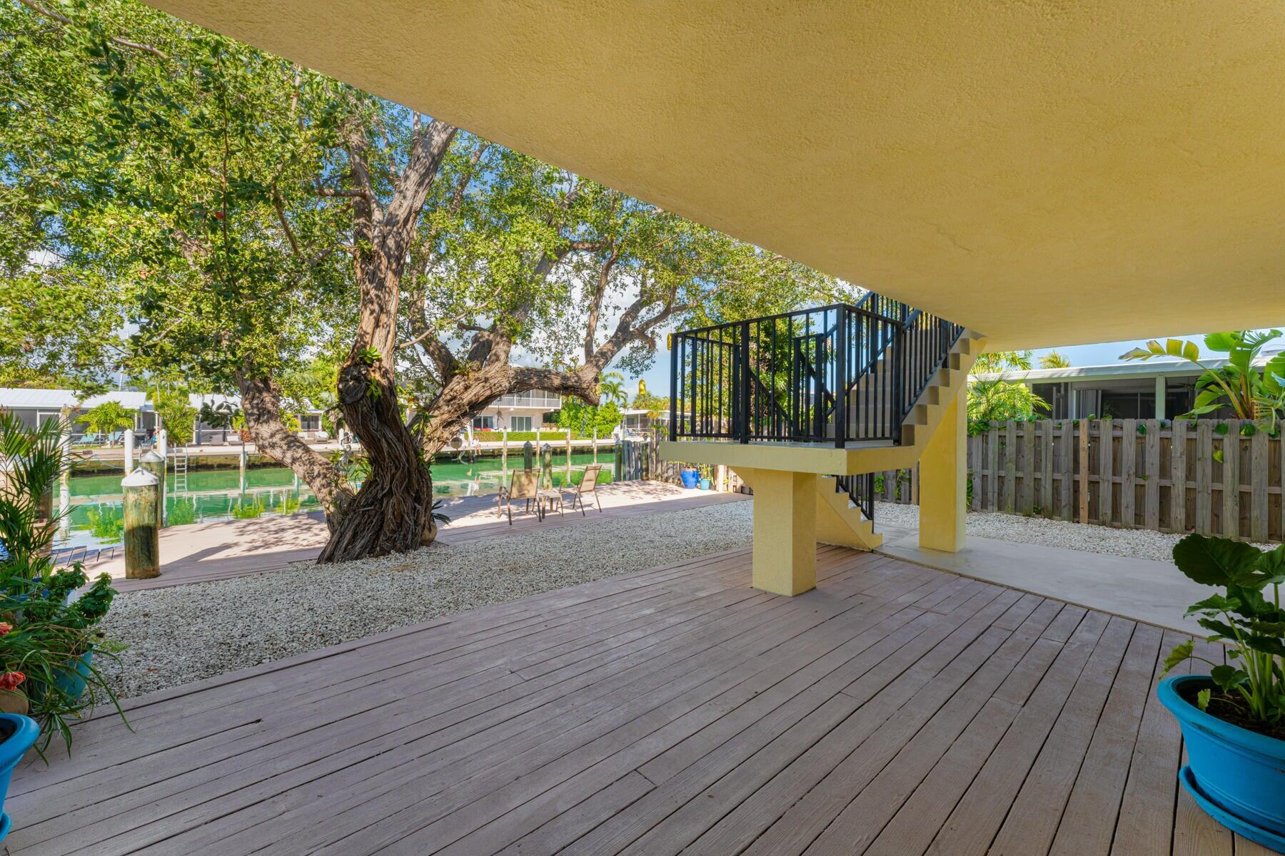 391 10th Street Property Photo 11