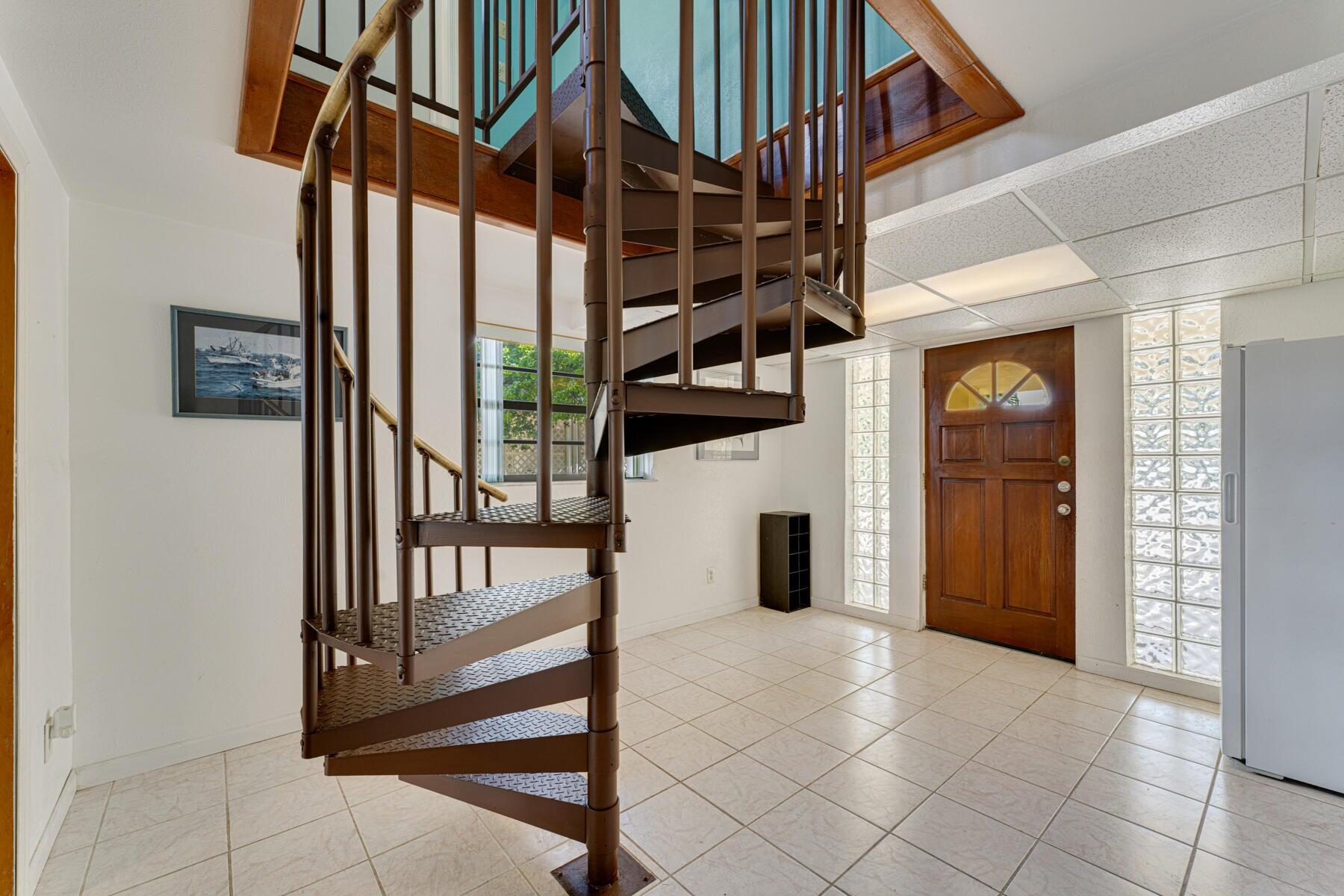 391 10th Street Property Photo 13
