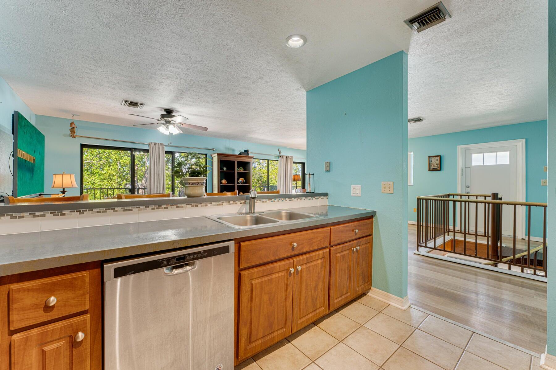 391 10th Street Property Photo 19