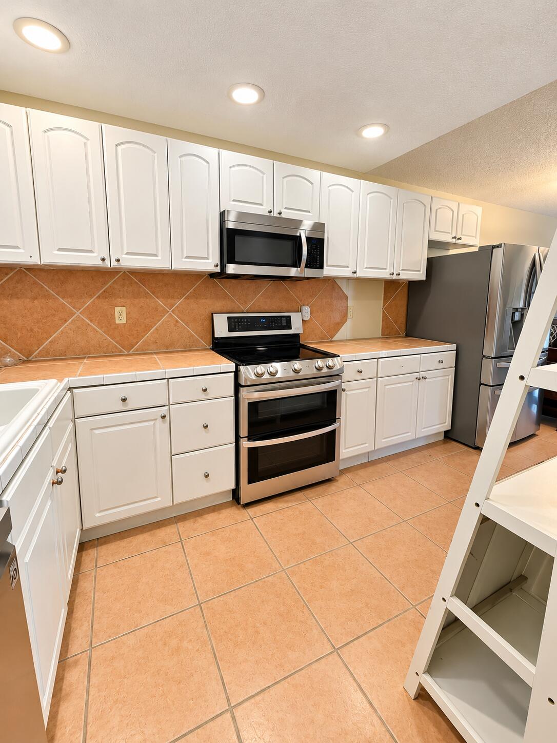 79901 Overseas Highway 220 Property Photo 4