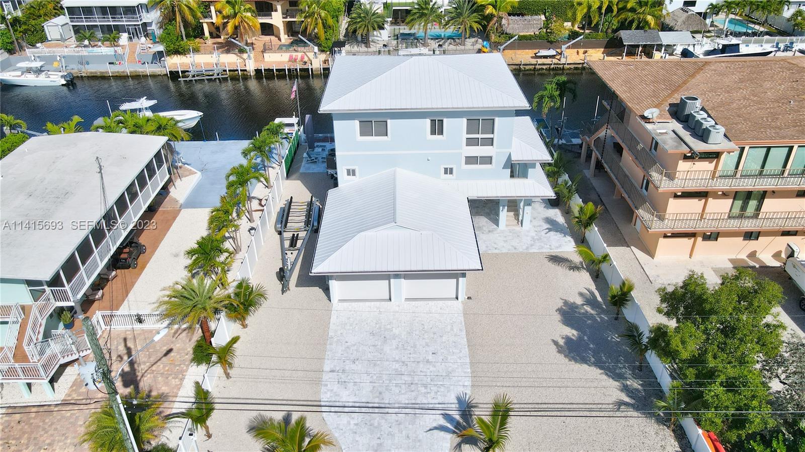 48 S Andros Road Property Photo 4