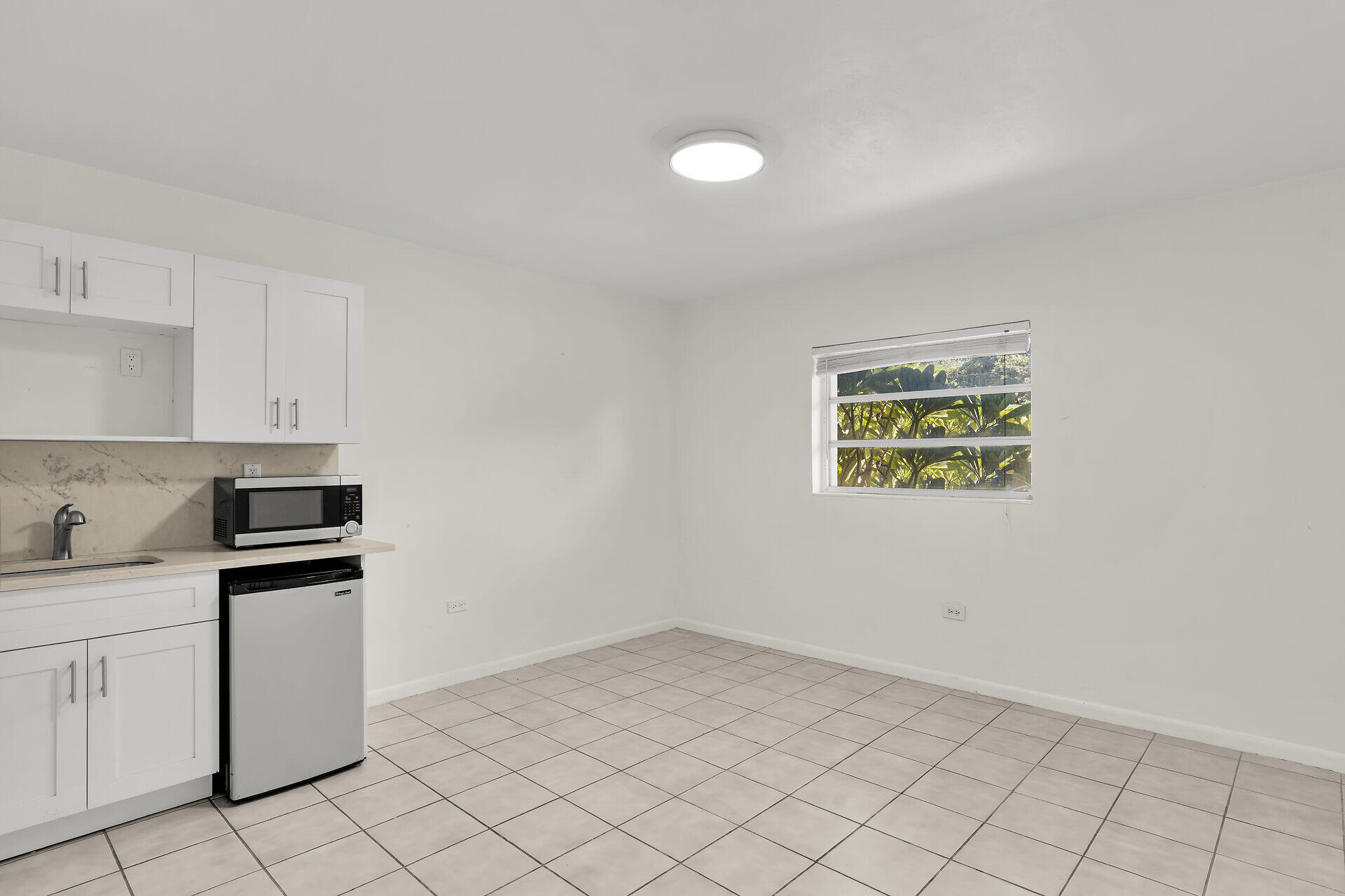 1129 Pebble Beach Lane Apt 11 Property Photo 11