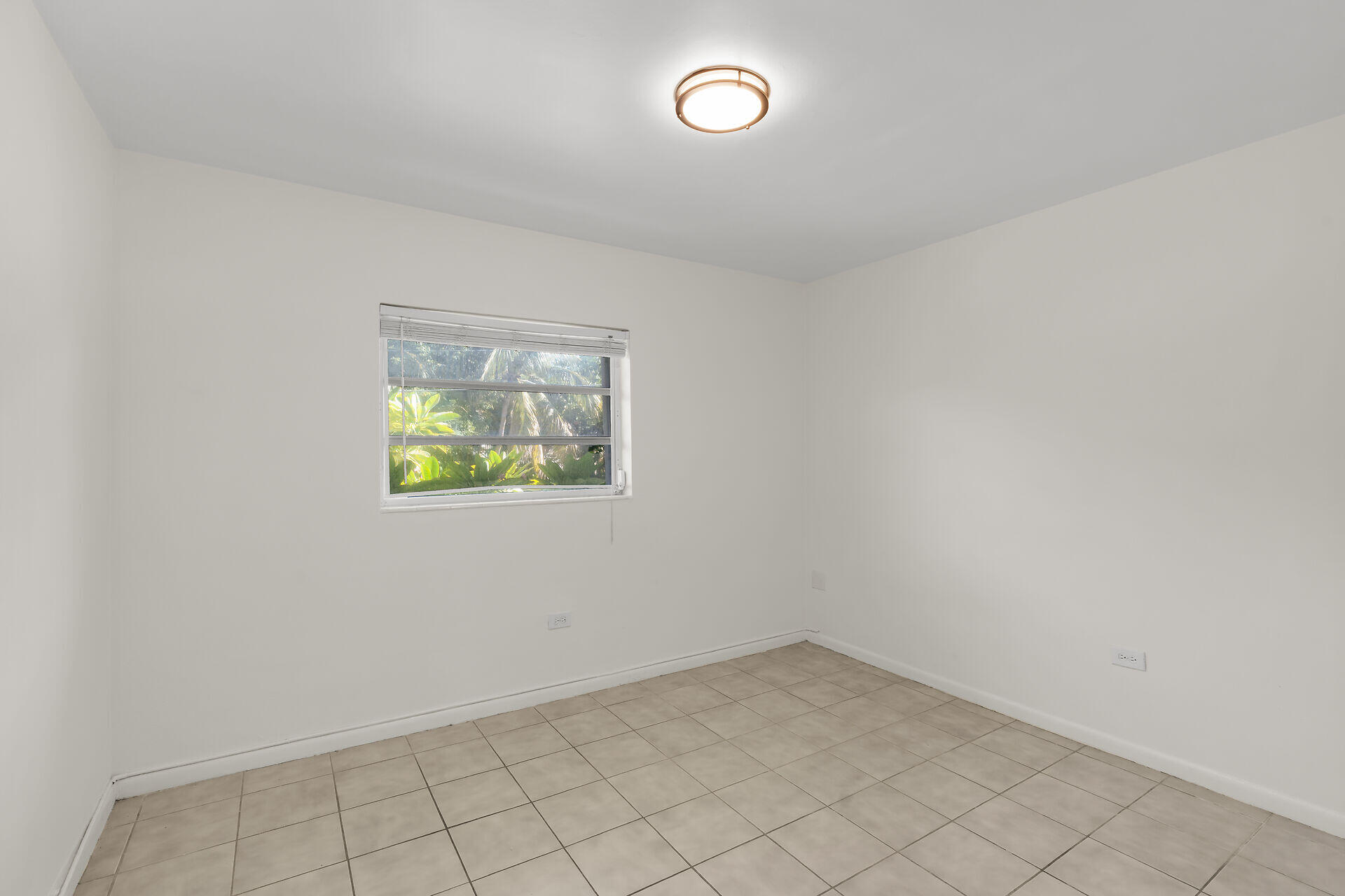 1129 Pebble Beach Lane Apt 11 Property Photo 14
